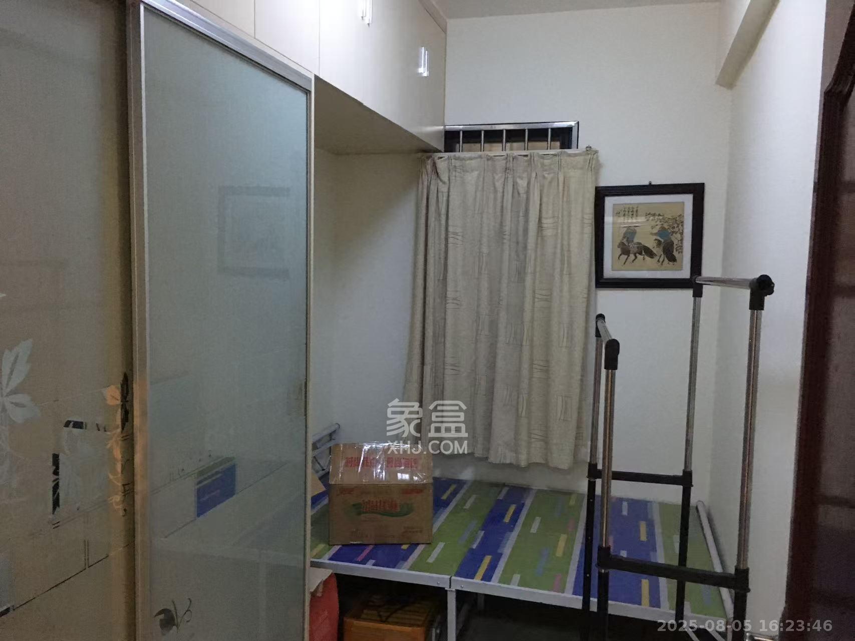 五一大道202(中环壹世界) 3室2厅1卫 3360.0元/月 五一大道202(中环壹世界) 3室2厅1卫 3360.0元/月室内图