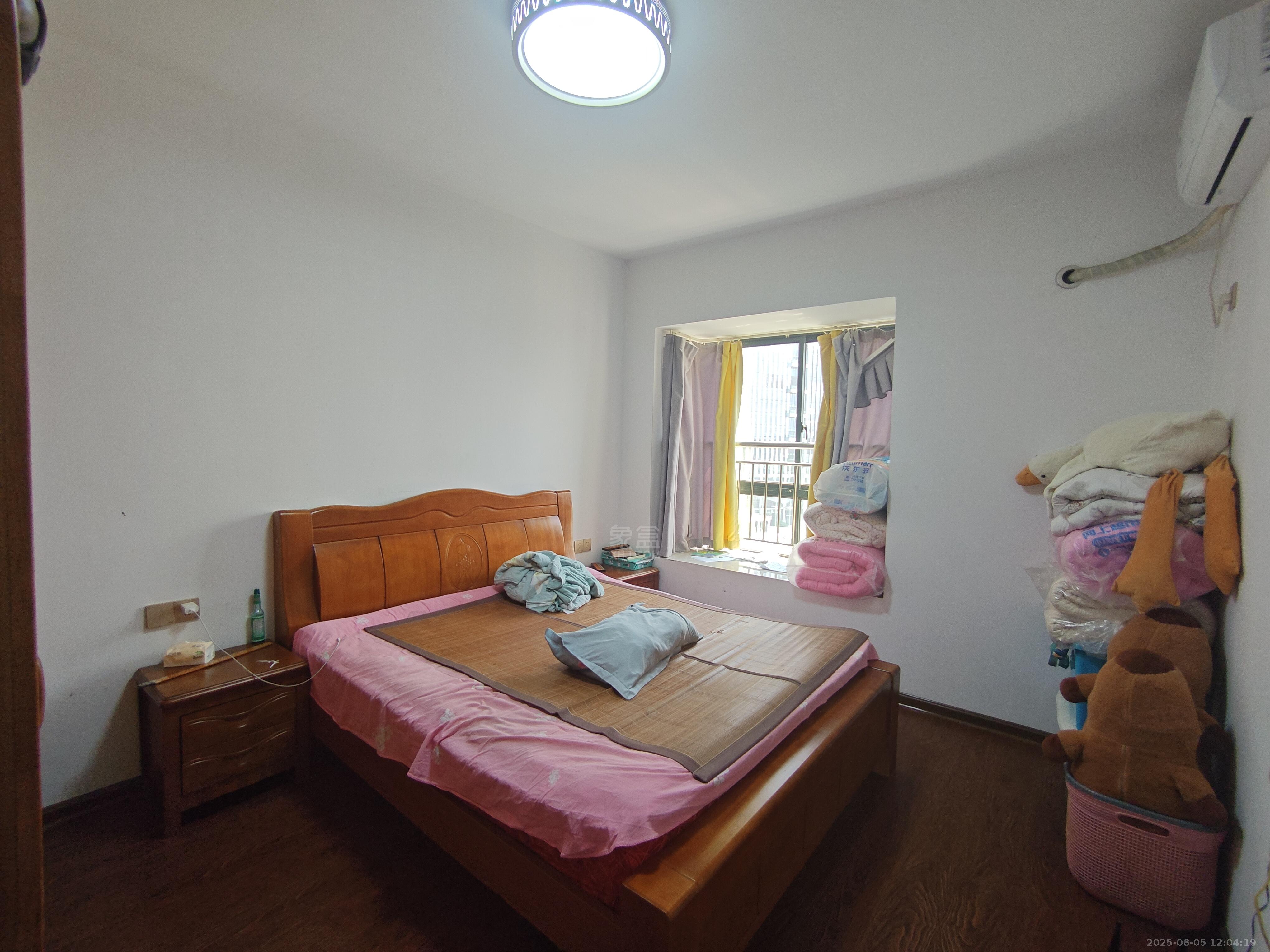 武广国际学苑  3室2厅2卫    1800.0元/月 武广国际学苑  3室2厅2卫    1800.0元/月室内图