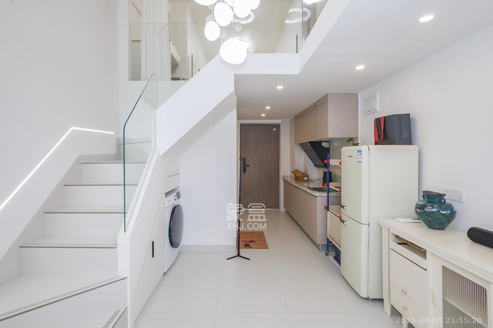 卓越中寰 2室1厅1卫 50.0万 卓越中寰 2室1厅1卫 50.0万其他