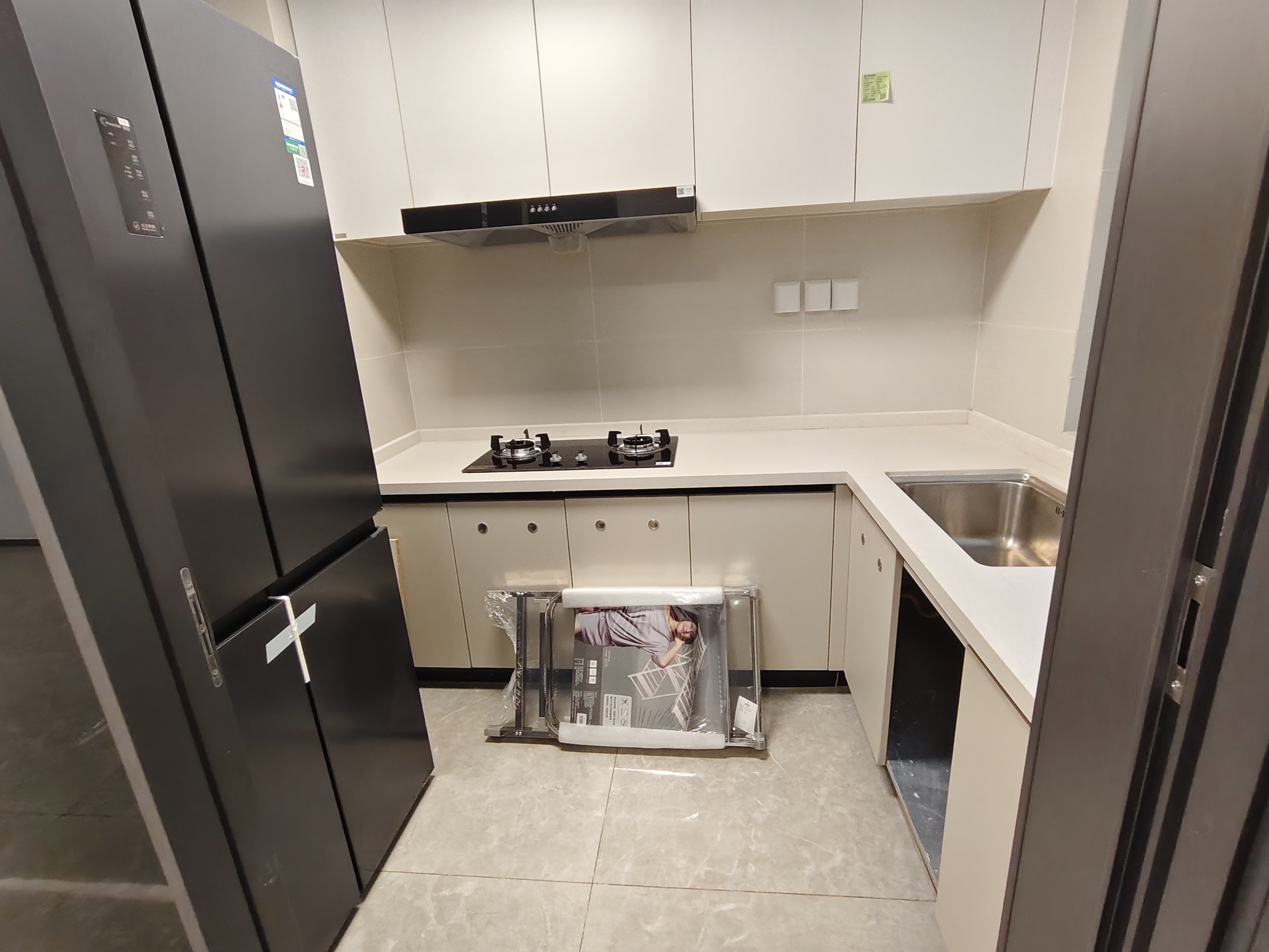 和风家园蓝天居 3室2厅2卫 2600.00元/月 和风家园蓝天居 3室2厅2卫 2600.00元/月室内图