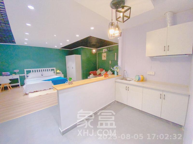 摩天一号  1室2厅1卫   2350.00元/月室内图