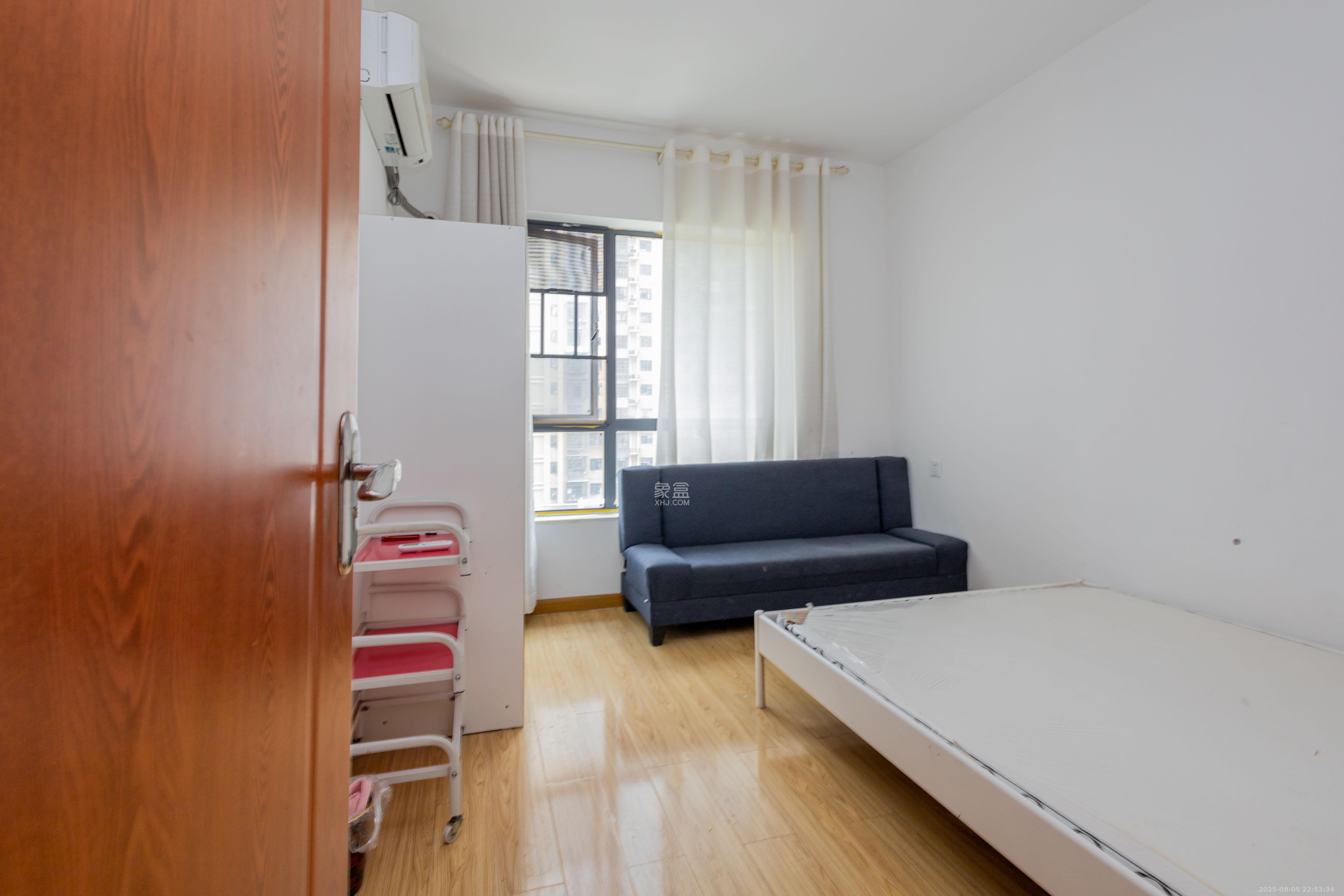 中国铁建国际城二期  3室2厅1卫    59.8万卧室