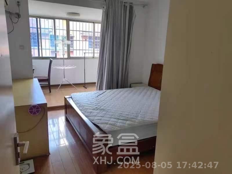 阳明山庄 4室2厅2卫 2000.0元/月 阳明山庄 4室2厅2卫 2000.0元/月室内图