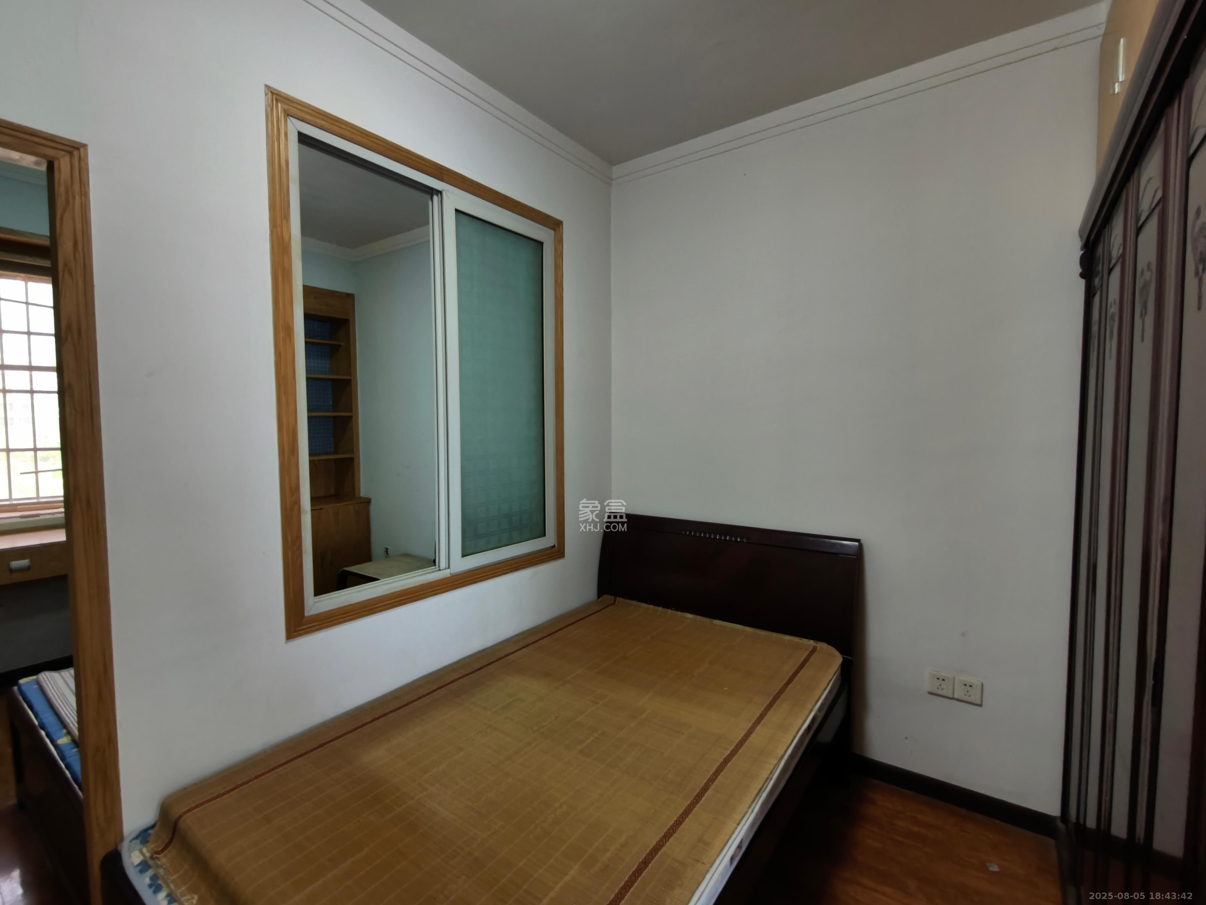 南湖公寓(万顺公寓) 2室1厅1卫 2000.0元/月 南湖公寓(万顺公寓) 2室1厅1卫 2000.0元/月室内图