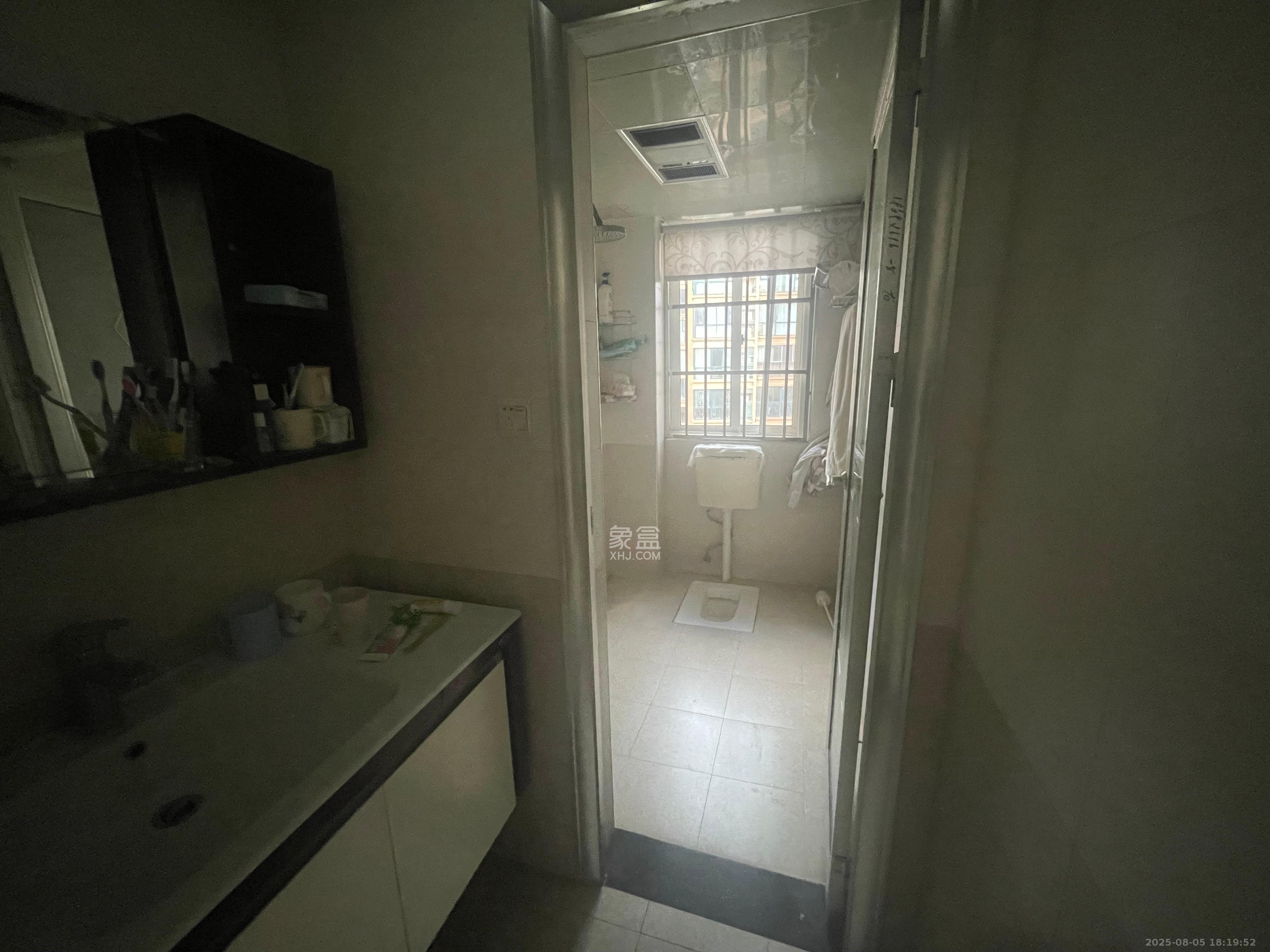 星城荣域 3室2厅2卫 3000.0元/月 星城荣域 3室2厅2卫 3000.0元/月室内图