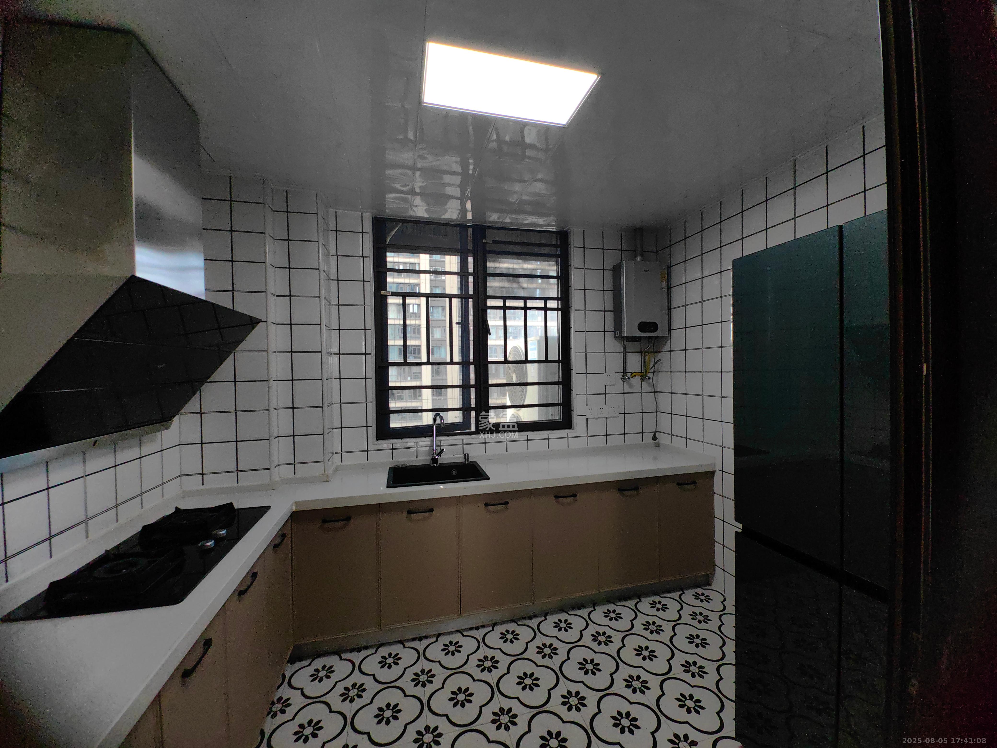 建发央玺(建发泱玺雅苑) 4室2厅1卫 8500.0元/月 建发央玺(建发泱玺雅苑) 4室2厅1卫 8500.0元/月室内图