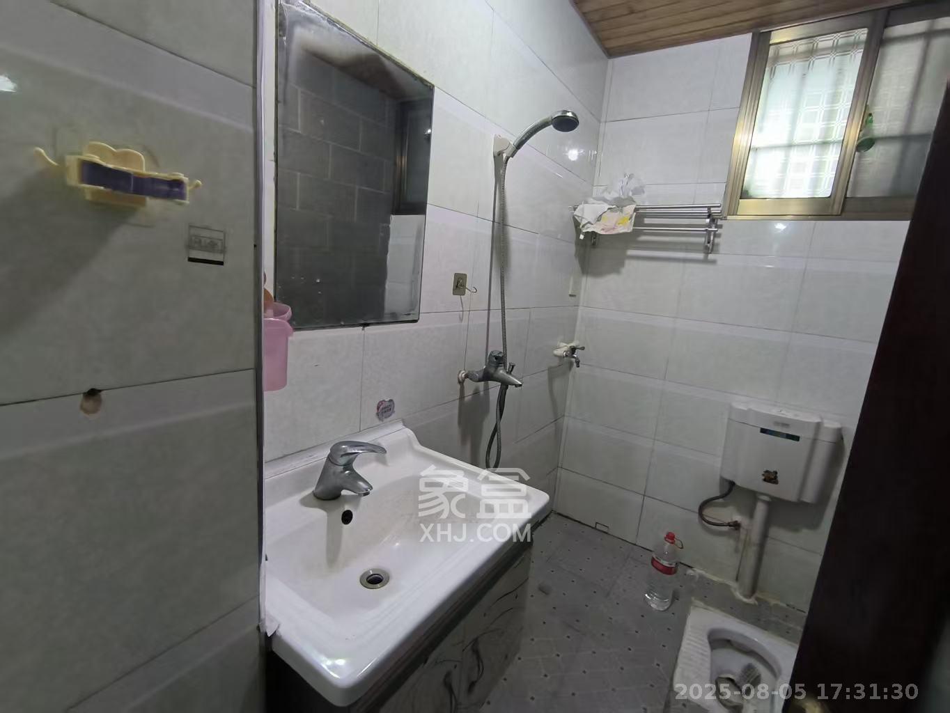 兴联小区  2室2厅1卫   1400.00元/月室内图