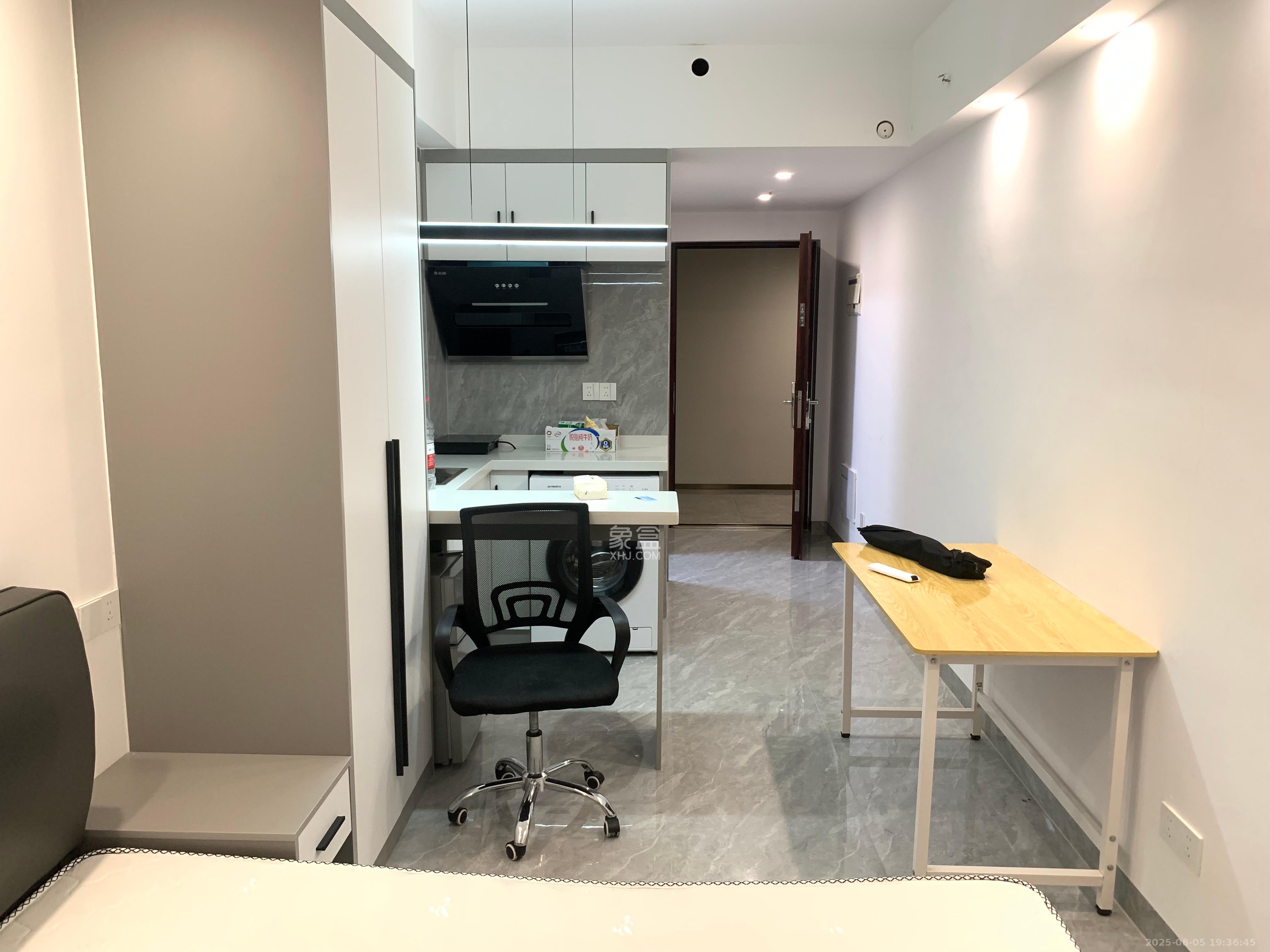 保利海德公园  1室1厅1卫    1800.0元/月 保利海德公园  1室1厅1卫    1800.0元/月室内图1