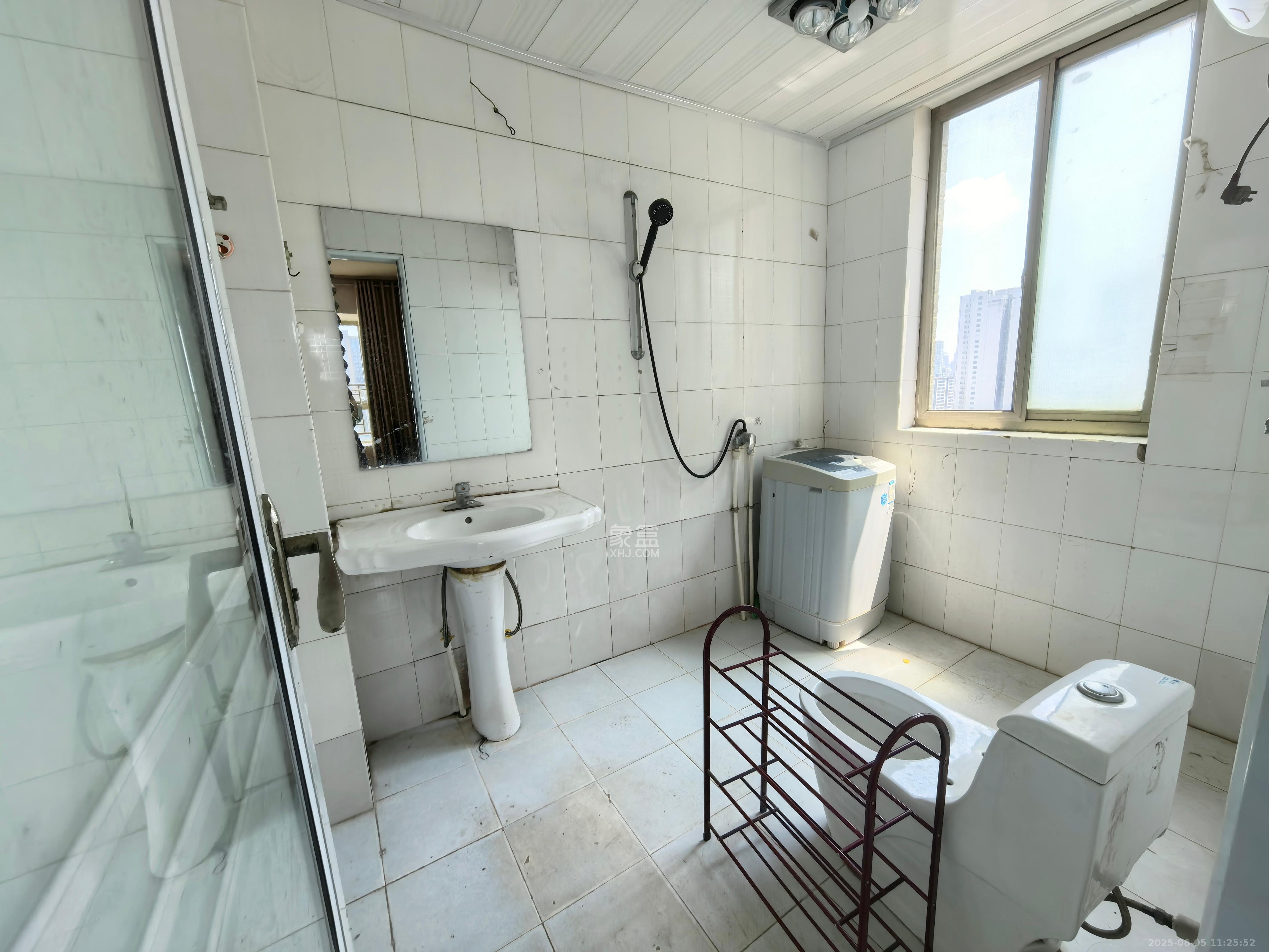 润沁园（润沁公馆）  5室2厅2卫    3000.0元/月室内图