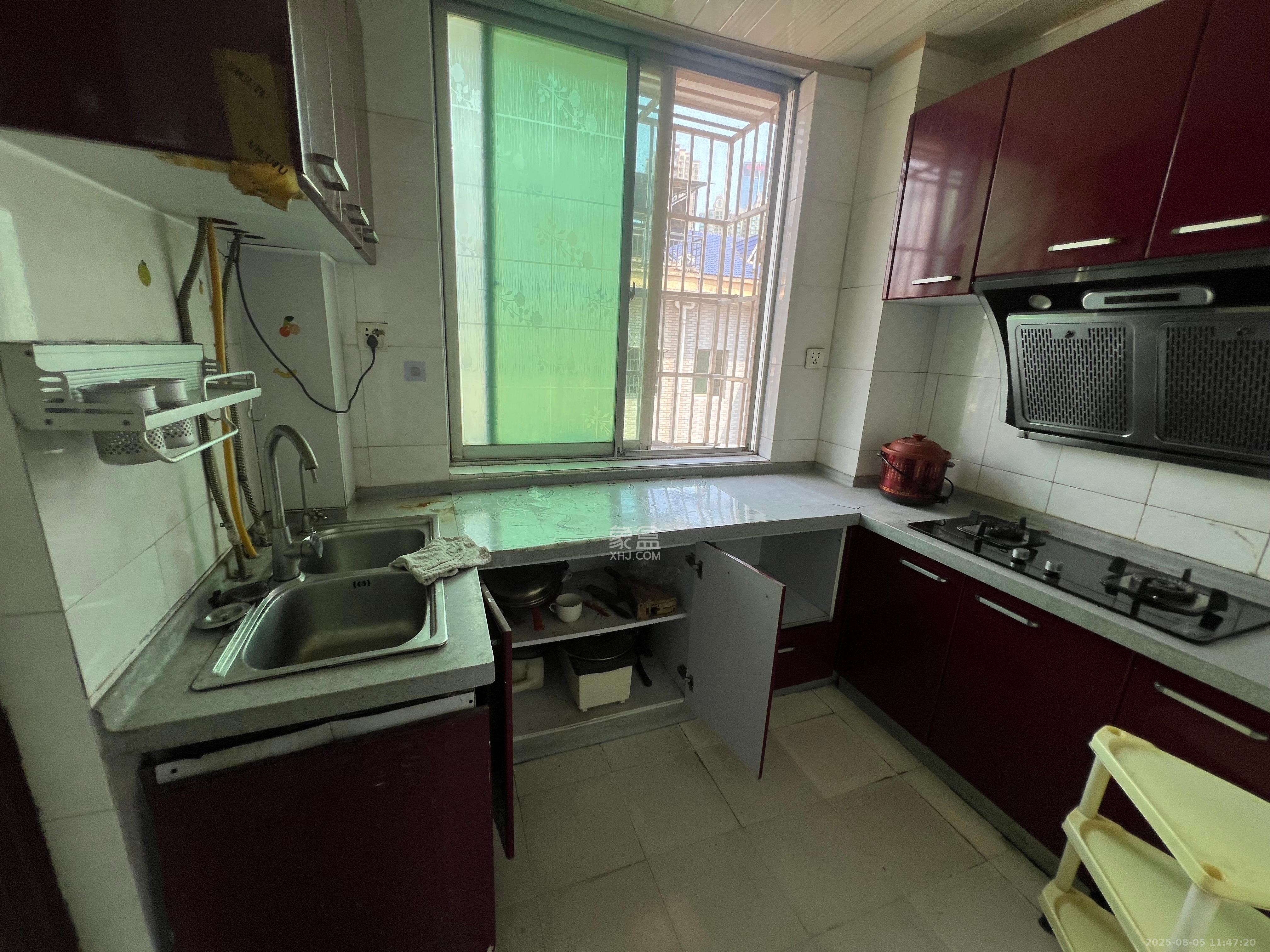 岳北社区  2室2厅1卫    1800.0元/月 岳北社区  2室2厅1卫    1800.0元/月室内图