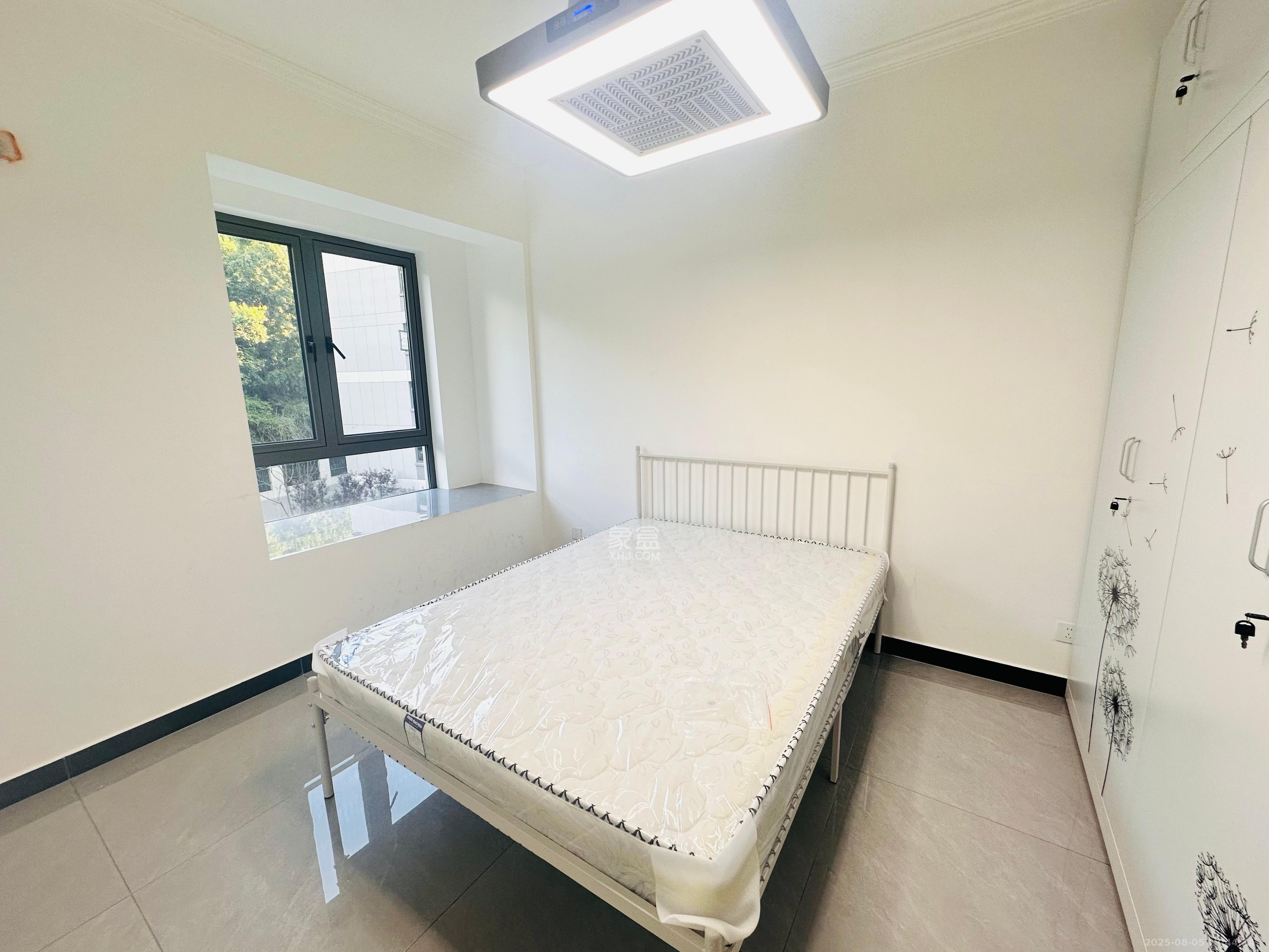 湖湘时代名邸公园壹号 1室0厅0卫 2400.0元/月 湖湘时代名邸公园壹号 1室0厅0卫 2400.0元/月室内图