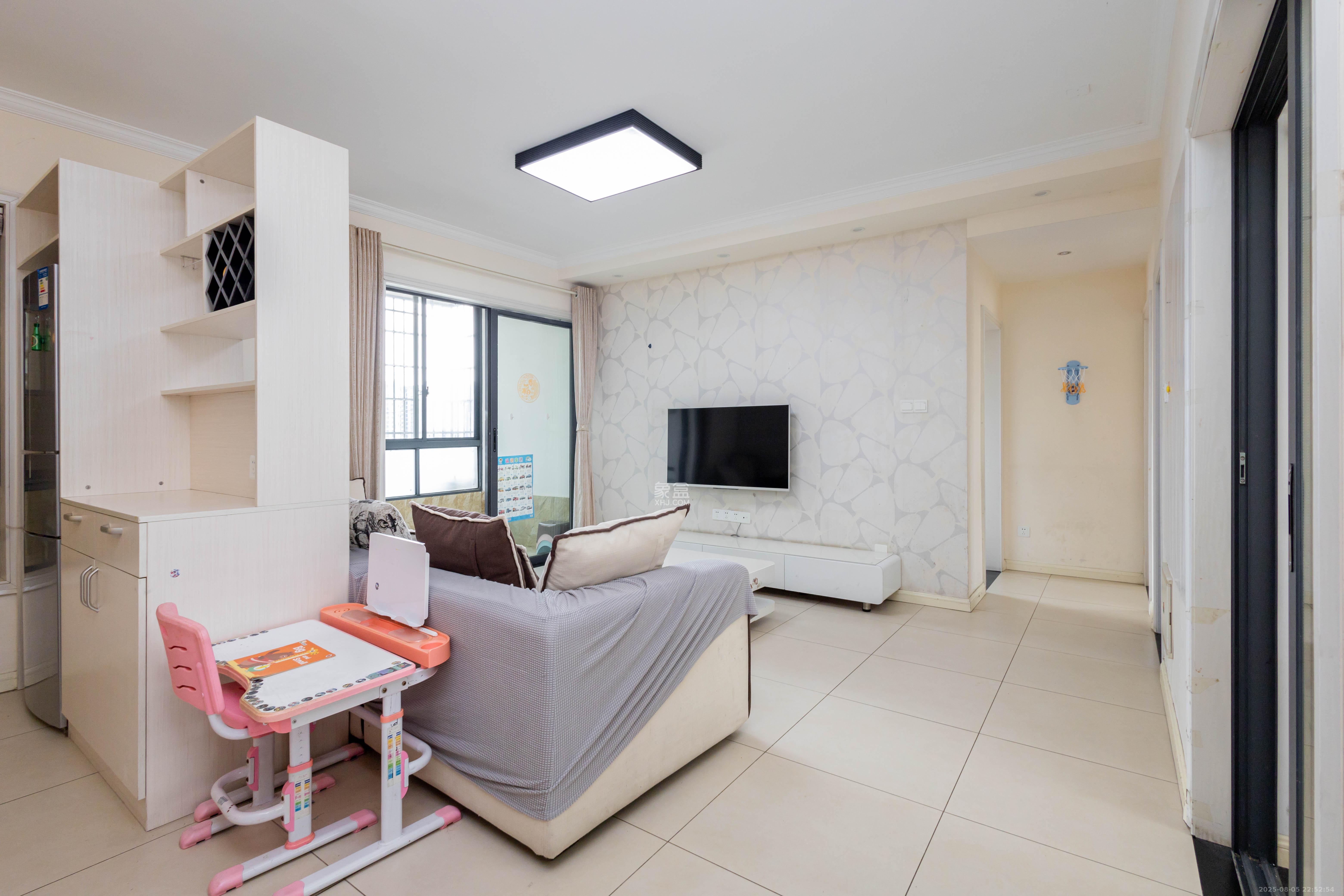 中国铁建国际城二期  3室2厅1卫    52.0万客厅