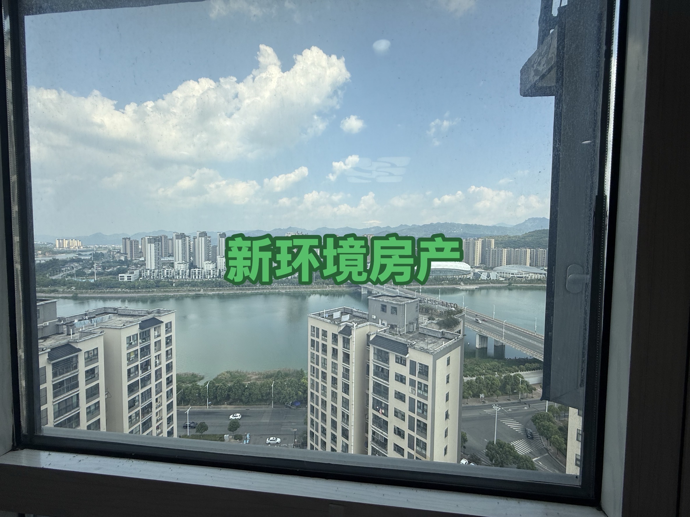 玉恒龙岸小区  3室2厅1卫   77.80万