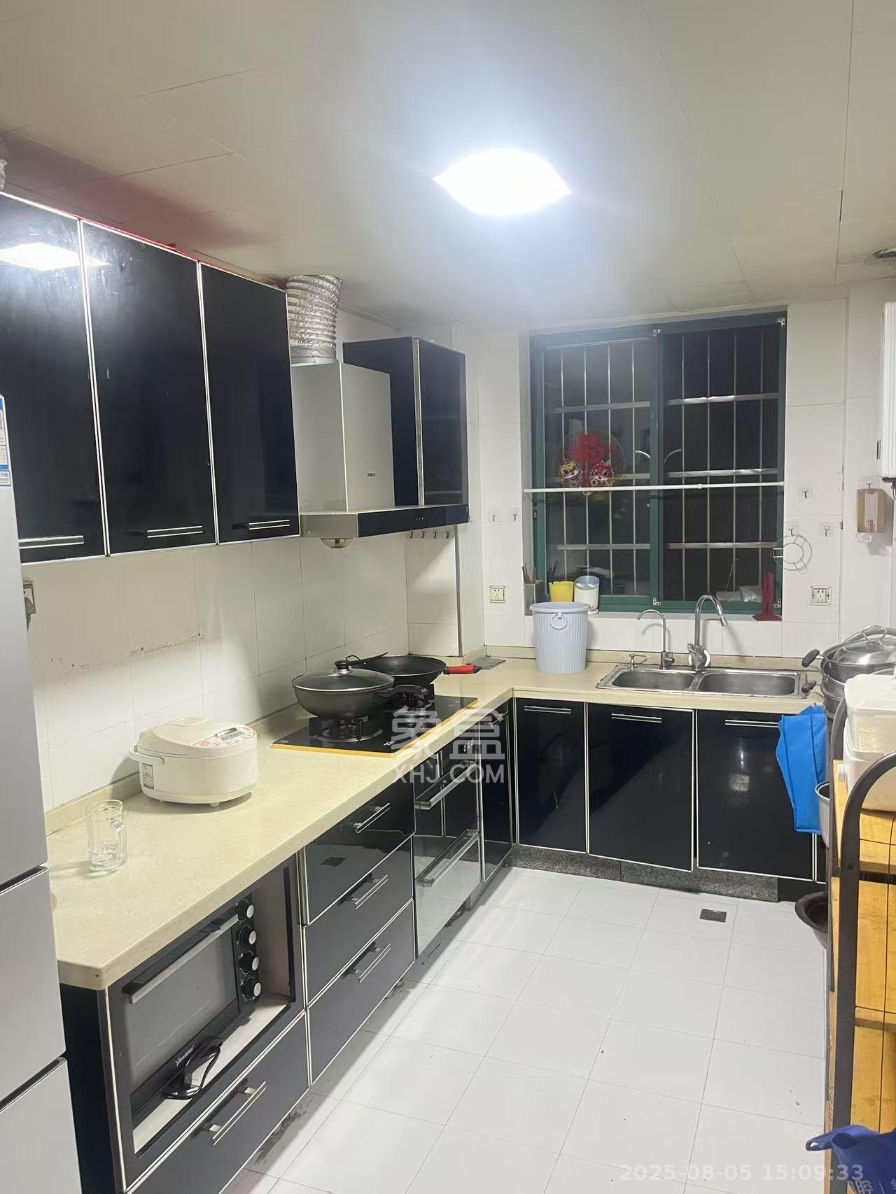 金帆江滨玫瑰园 4室2厅2卫 2900.0元/月 金帆江滨玫瑰园 4室2厅2卫 2900.0元/月室内图