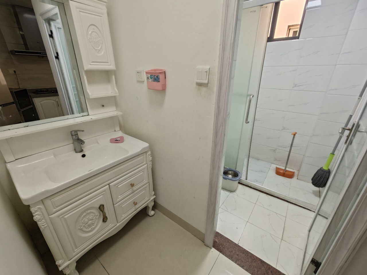 雅居园 4室3厅2卫 2100.0元/月 雅居园 4室3厅2卫 2100.0元/月室内图