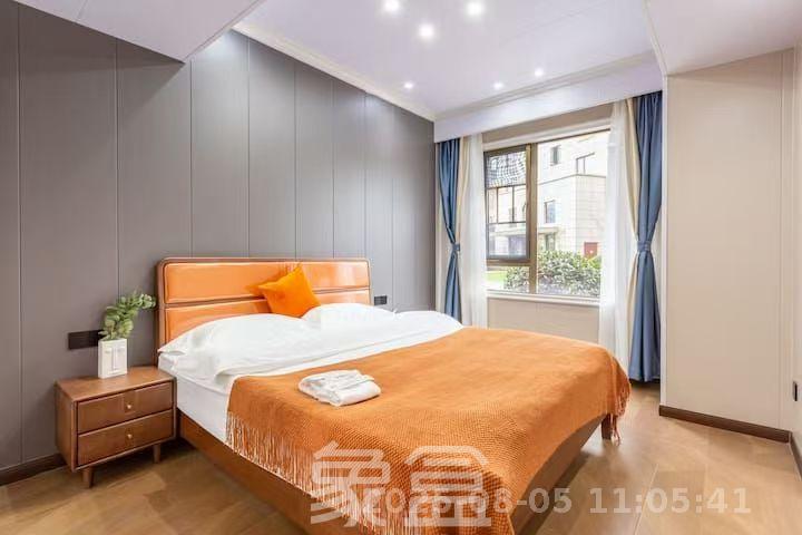 绿地湖湘中心  3室2厅2卫   4700.00元/月室内图