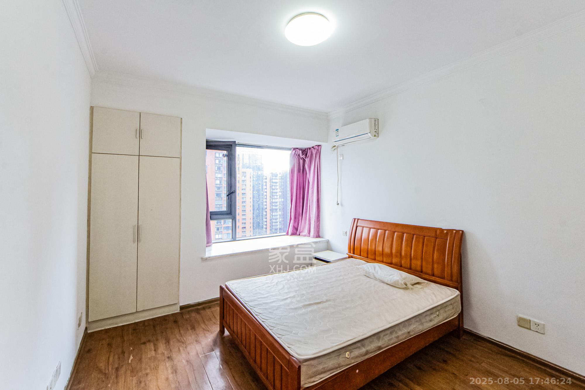 滨江君悦香邸 2室2厅1卫 88.0万 滨江君悦香邸 2室2厅1卫 88.0万卧室