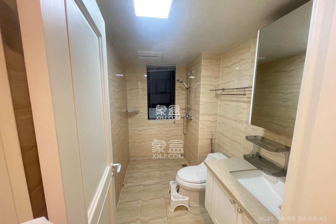 万科魅力之城锋镜里  3室2厅2卫    2400.0元/月 万科魅力之城锋镜里  3室2厅2卫    2400.0元/月室内图