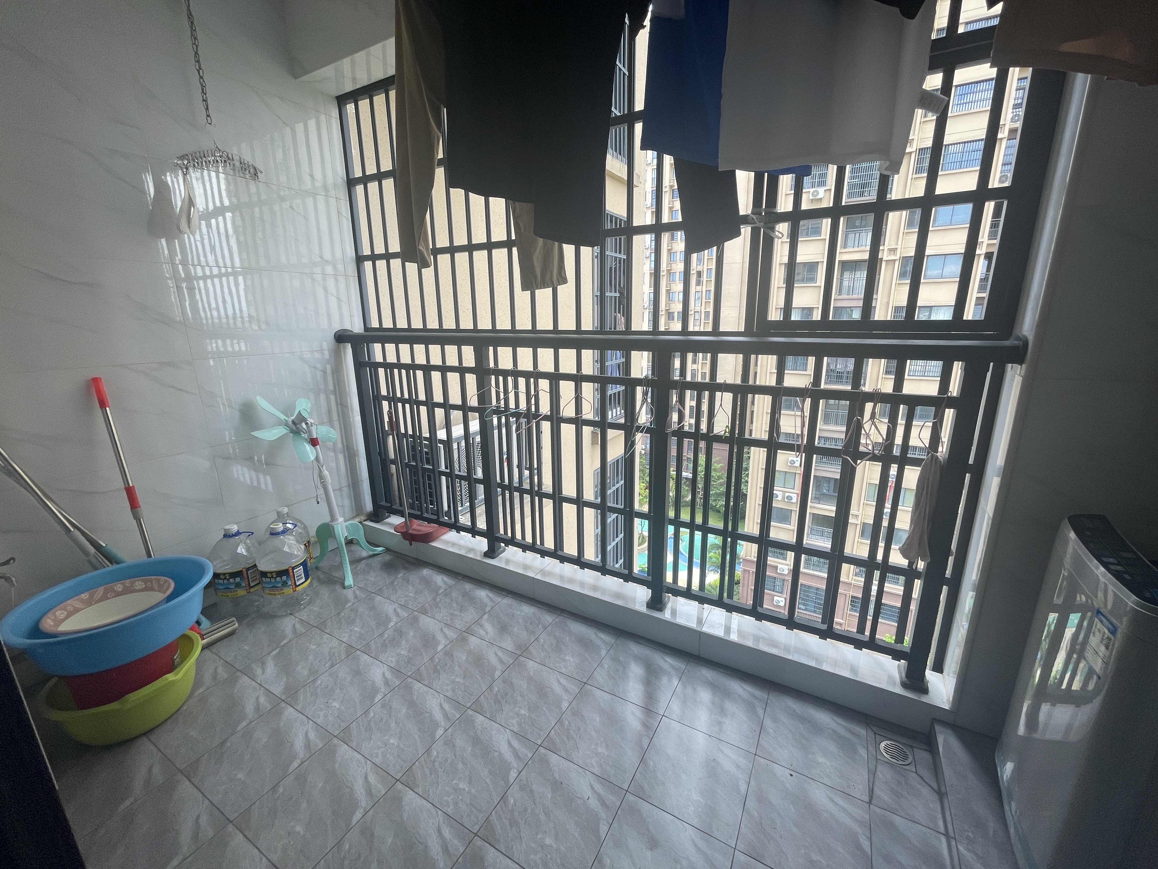 伟业智青春 3室2厅2卫 160.0万 伟业智青春 3室2厅2卫 160.0万客厅