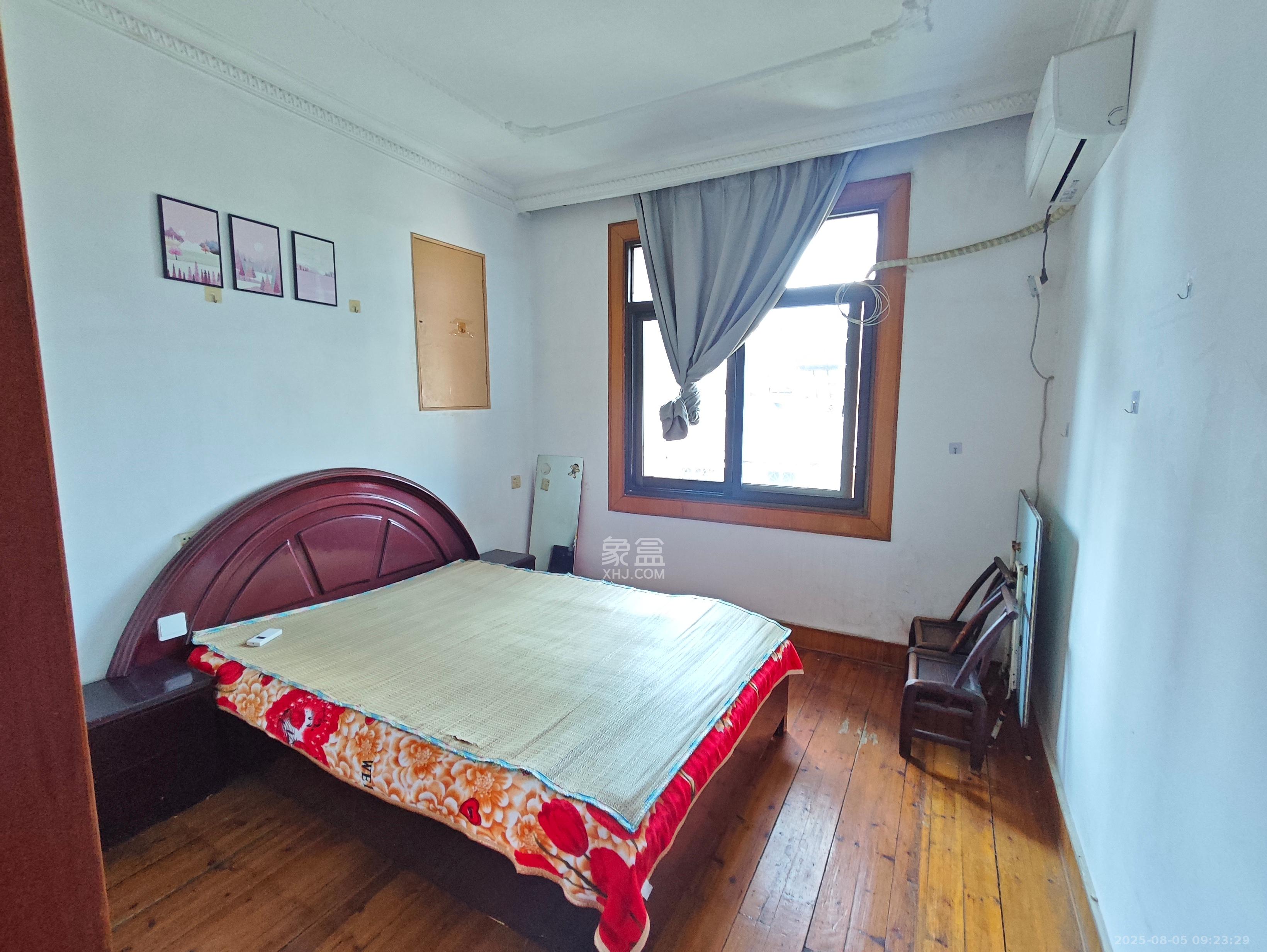 水泵厂宿舍  2室1厅1卫    1300.0元/月室内图