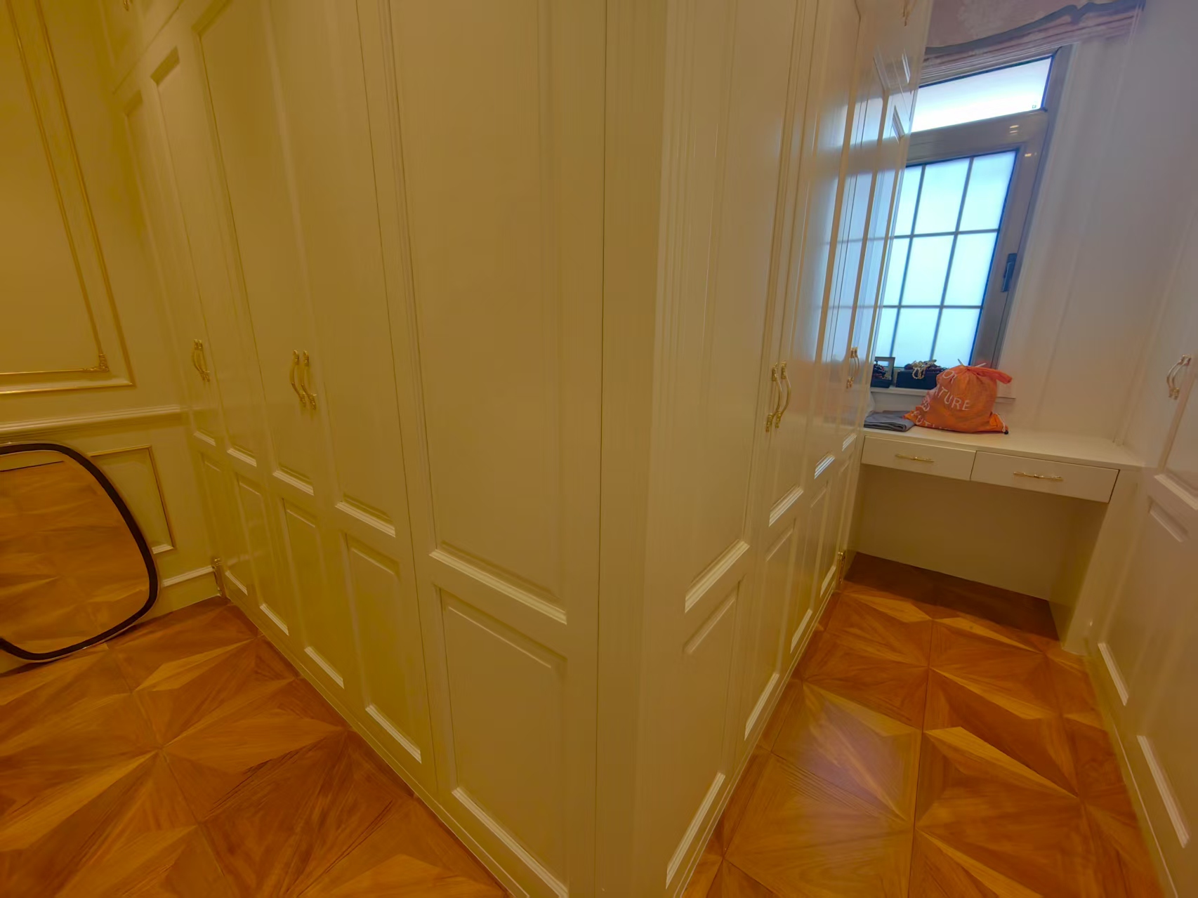 泰达天海国际 6室3厅4卫 50000.0元/月 泰达天海国际 6室3厅4卫 50000.0元/月室内图