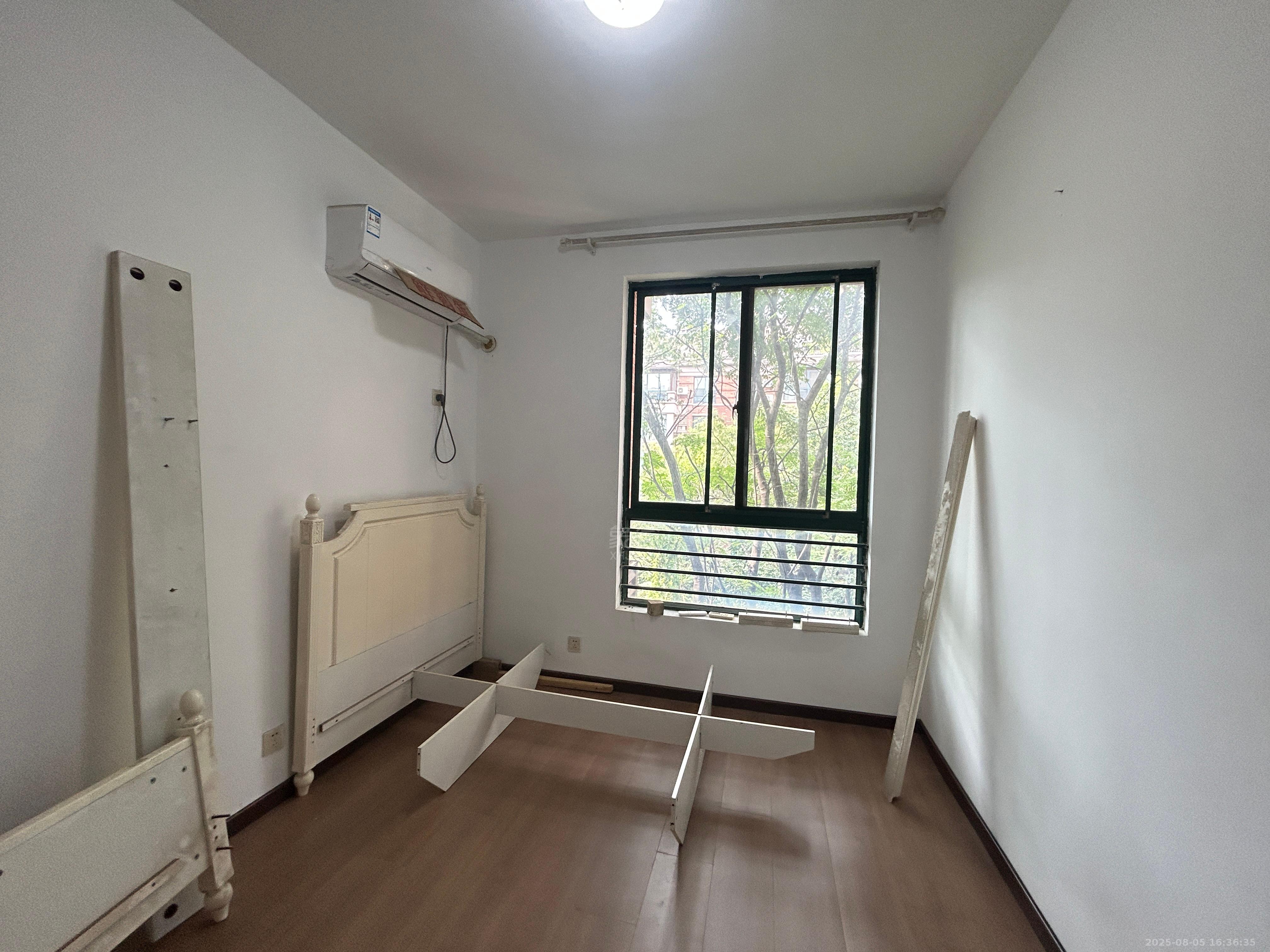 尚格名城花好悦园4期 3室2厅2卫 1500.0元/月 尚格名城花好悦园4期 3室2厅2卫 1500.0元/月室内图