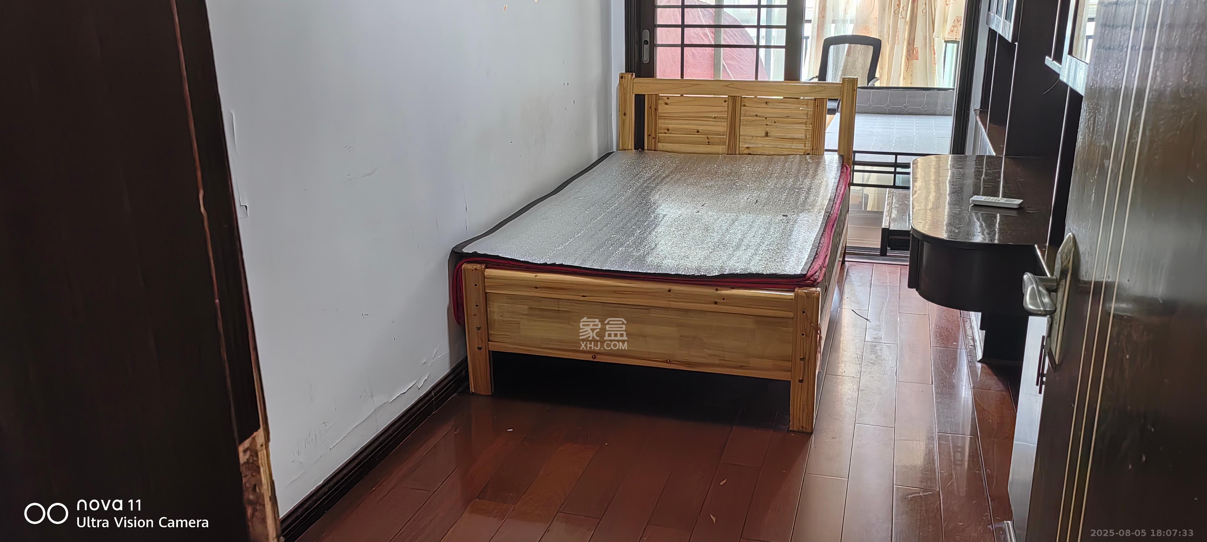 未来现代城  4室2厅2卫    2200.0元/月室内图