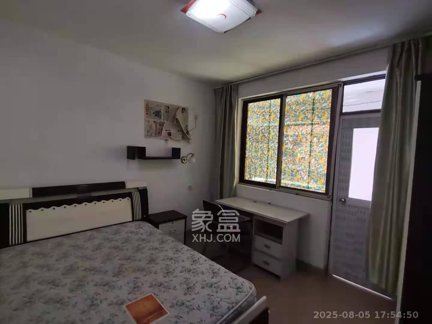 新富城 2室2厅1卫 2100.0元/月 新富城 2室2厅1卫 2100.0元/月室内图