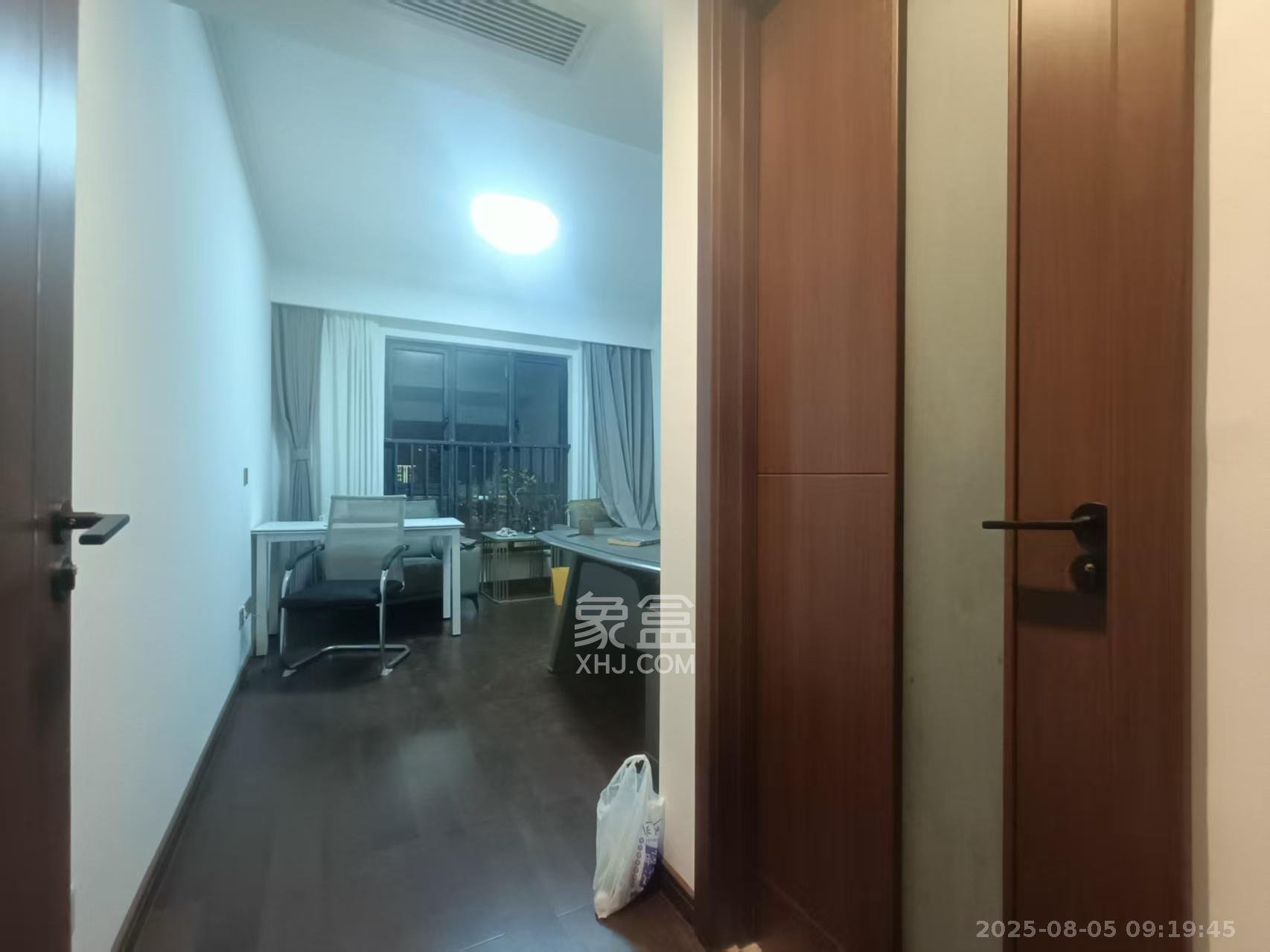 绿地长沙城际空间站(柏仕佳苑)  4室2厅2卫    3600.0元/月 绿地长沙城际空间站(柏仕佳苑)  4室2厅2卫    3600.0元/月室内图