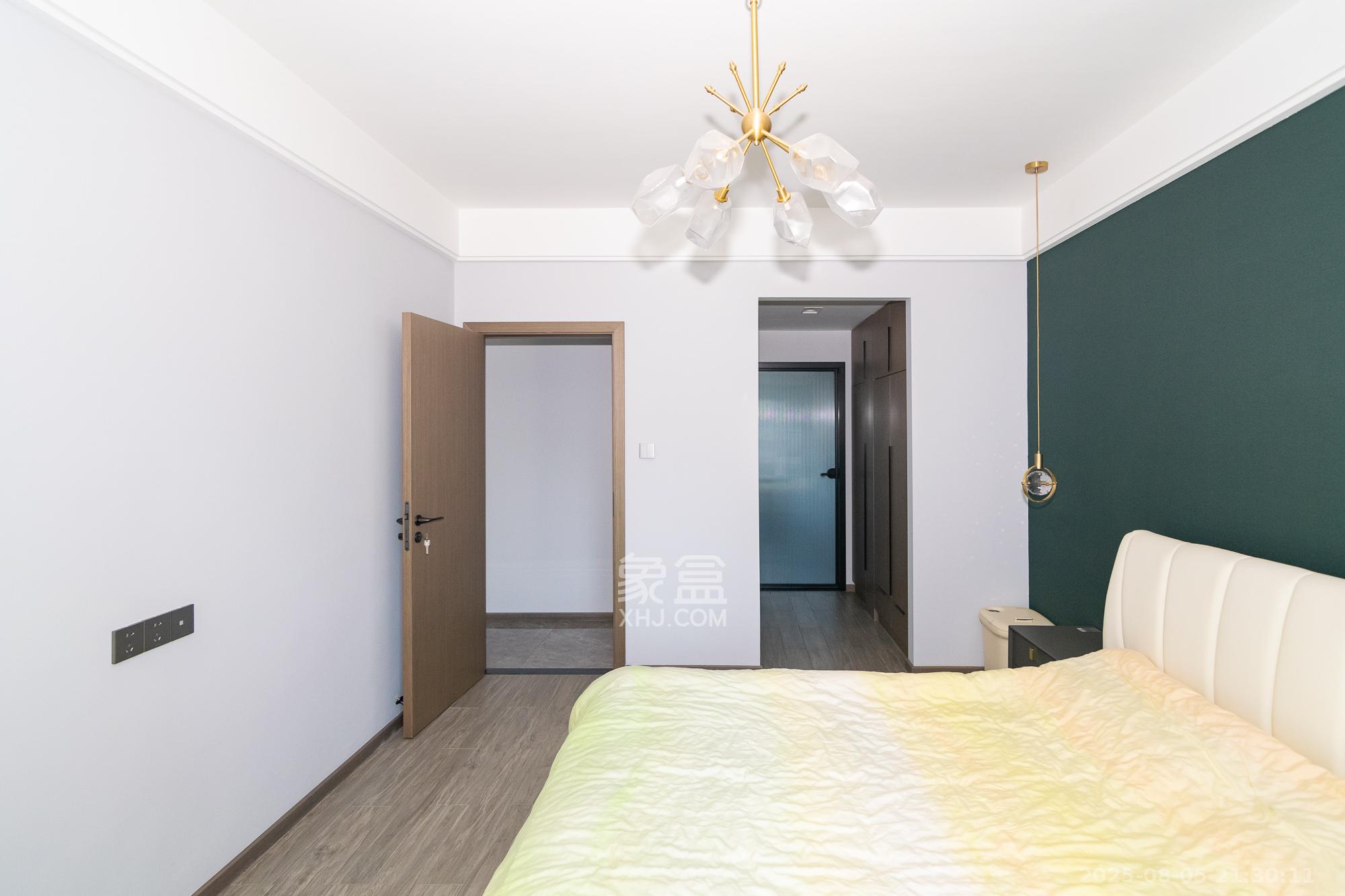 润和长郡(润和紫郡二三期) 4室2厅2卫 149.0万 润和长郡(润和紫郡二三期) 4室2厅2卫 149.0万卧室