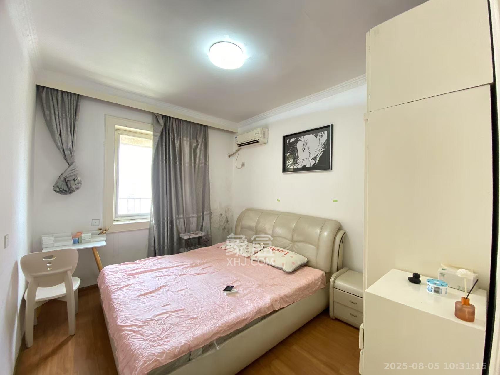 中建五局信和苑四区  1室2厅1卫    1100.0元/月 中建五局信和苑四区  1室2厅1卫    1100.0元/月室内图