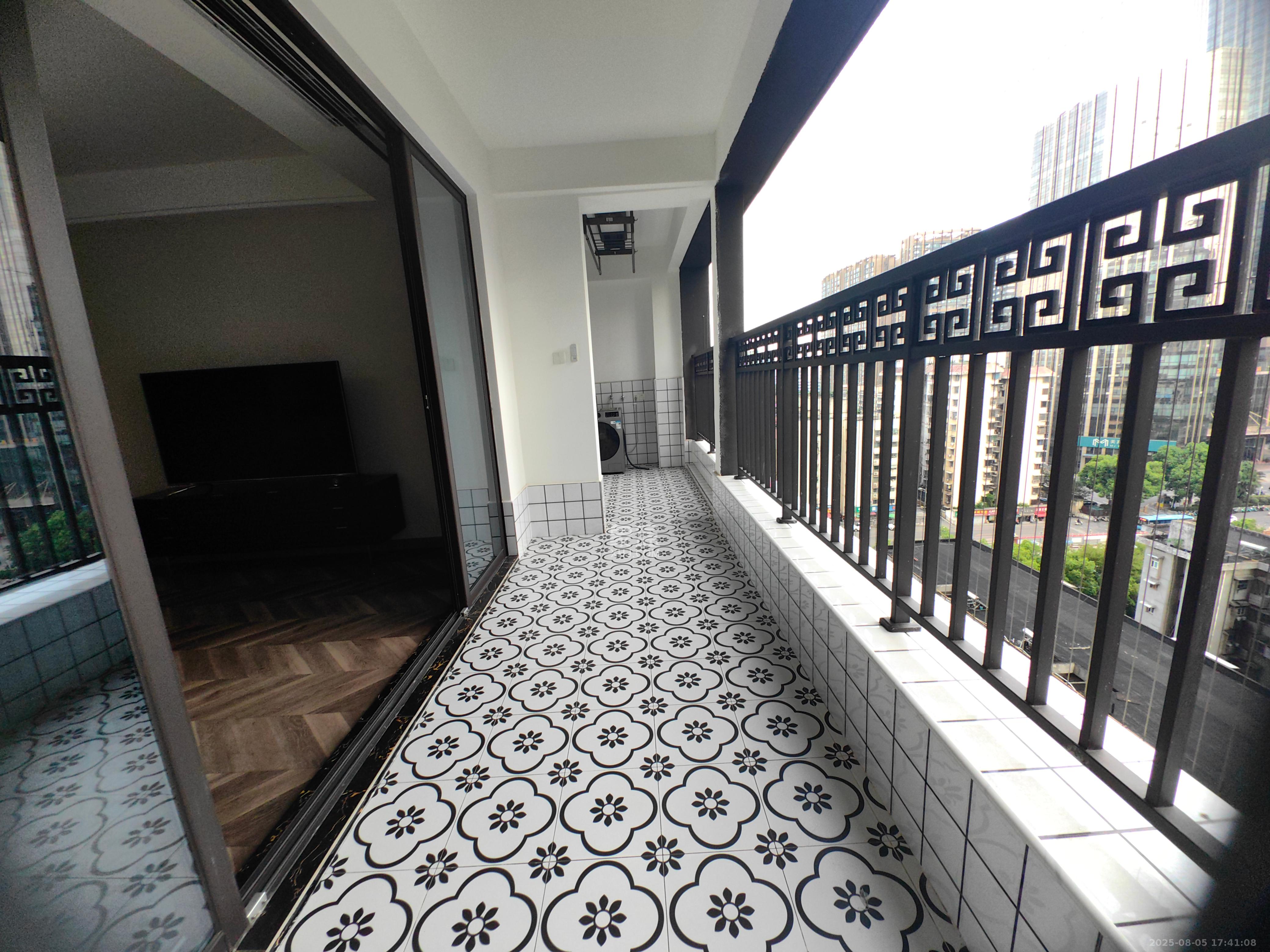 建发央玺(建发泱玺雅苑) 4室2厅1卫 8500.0元/月 建发央玺(建发泱玺雅苑) 4室2厅1卫 8500.0元/月室内图