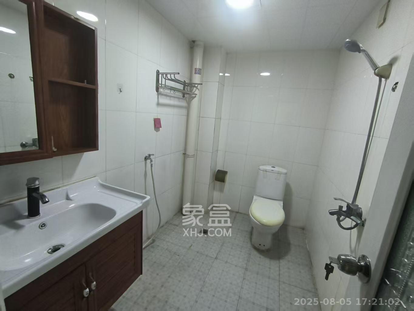 兴联小区 3室2厅1卫 1600.0元/月 兴联小区 3室2厅1卫 1600.0元/月室内图