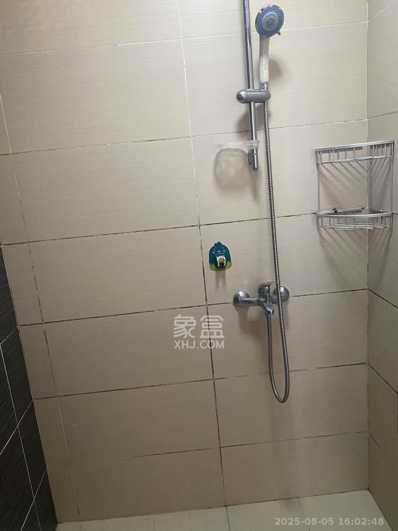 水岸世景  1室1厅1卫    1000.0元/月室内图