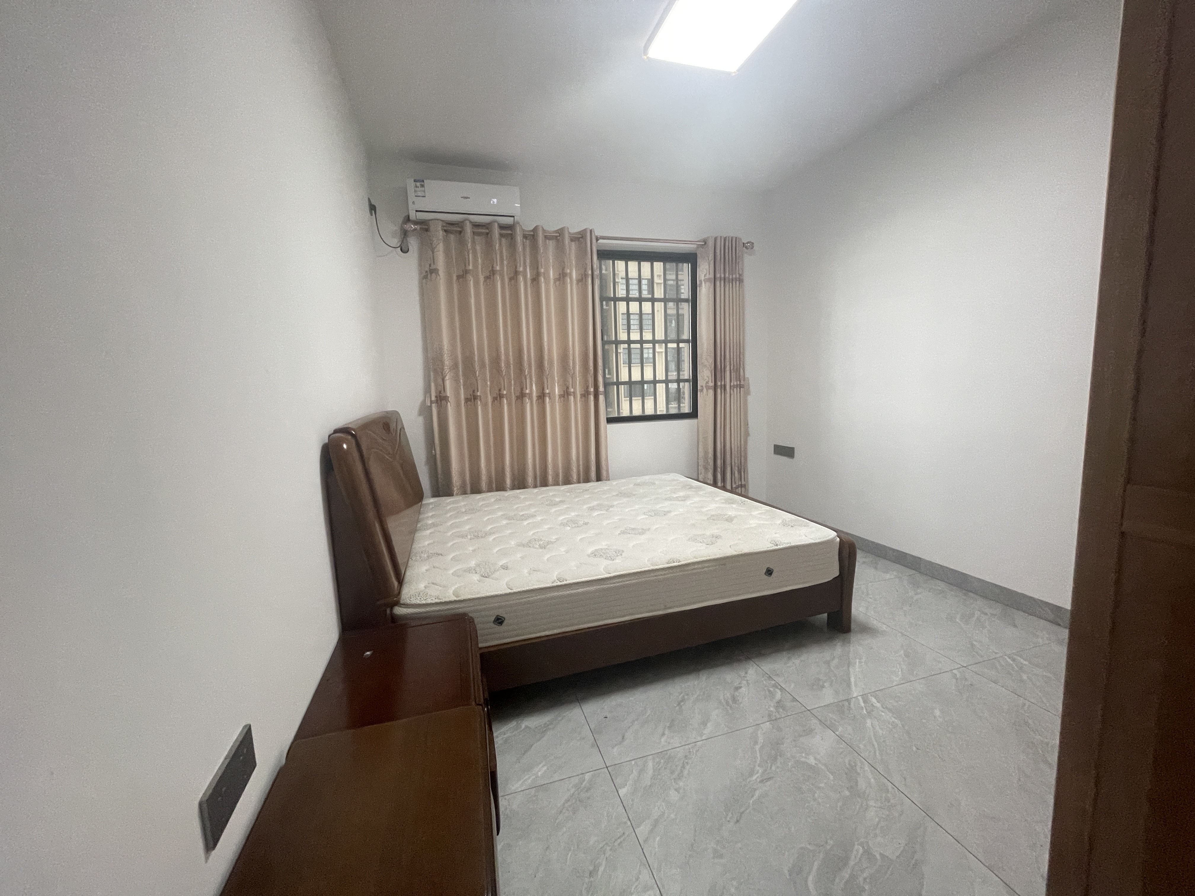 伟业智青春 3室2厅2卫 160.0万 伟业智青春 3室2厅2卫 160.0万客厅