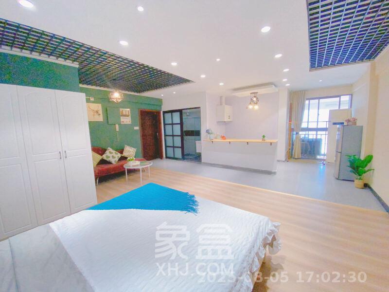 摩天一号  1室2厅1卫   2350.00元/月室内图