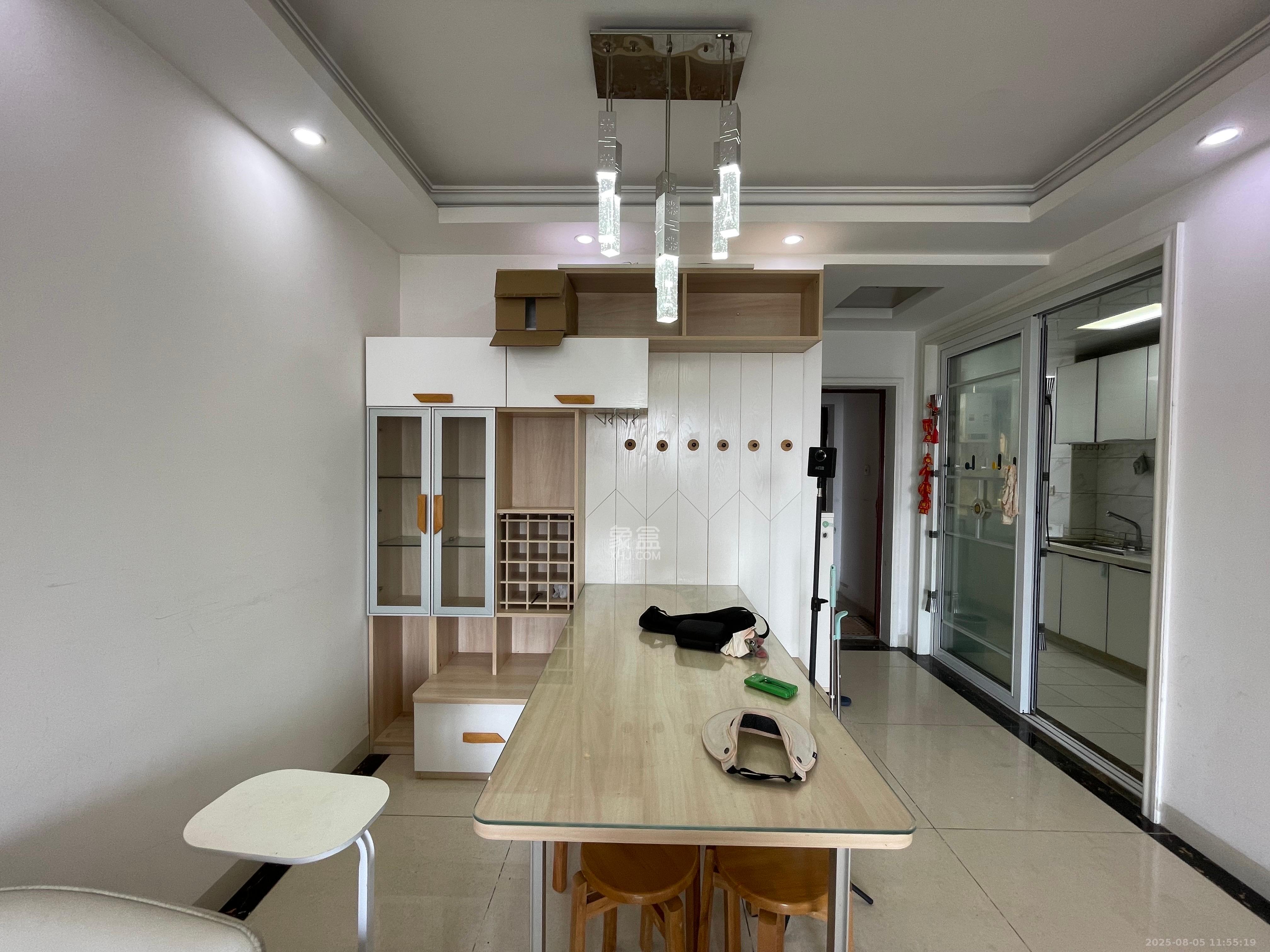 中国铁建梅溪青秀一期 3室2厅2卫 2600.0元/月 中国铁建梅溪青秀一期 3室2厅2卫 2600.0元/月室内图