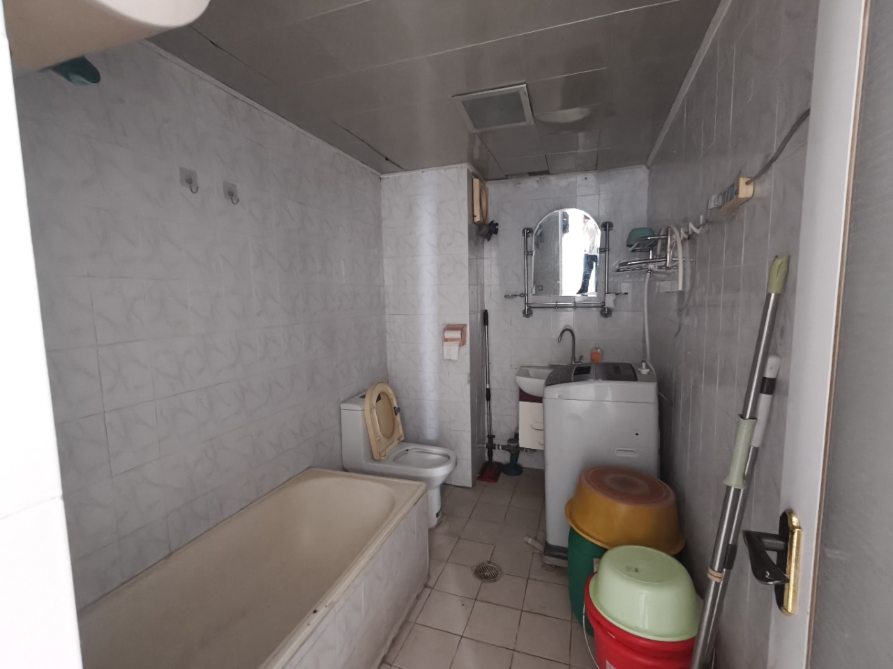 洋昌大厦 3室2厅1卫 2600.0元/月 洋昌大厦 3室2厅1卫 2600.0元/月室内图