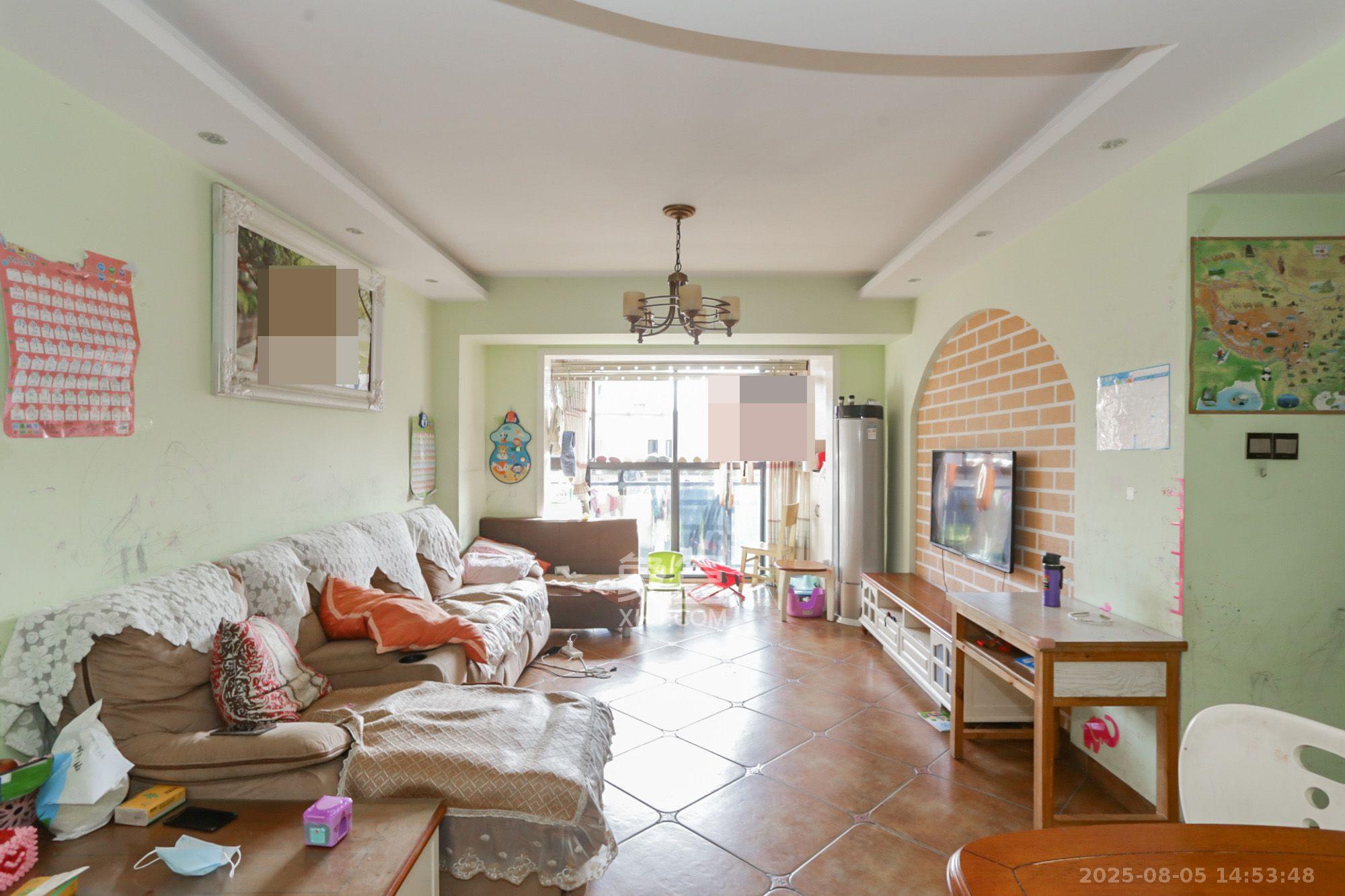 阿普阿布 3室2厅1卫 2600.0元/月 阿普阿布 3室2厅1卫 2600.0元/月室内图