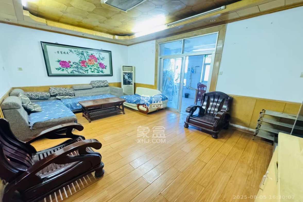 东瓜山二村  2室2厅1卫    1700.0元/月 东瓜山二村  2室2厅1卫    1700.0元/月室内图