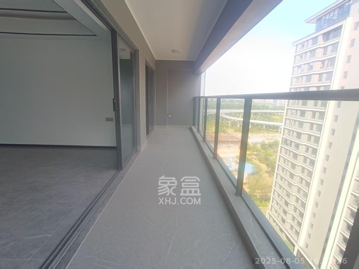 嘉臣道  4室2厅2卫    4500.0元/月 嘉臣道  4室2厅2卫    4500.0元/月室内图