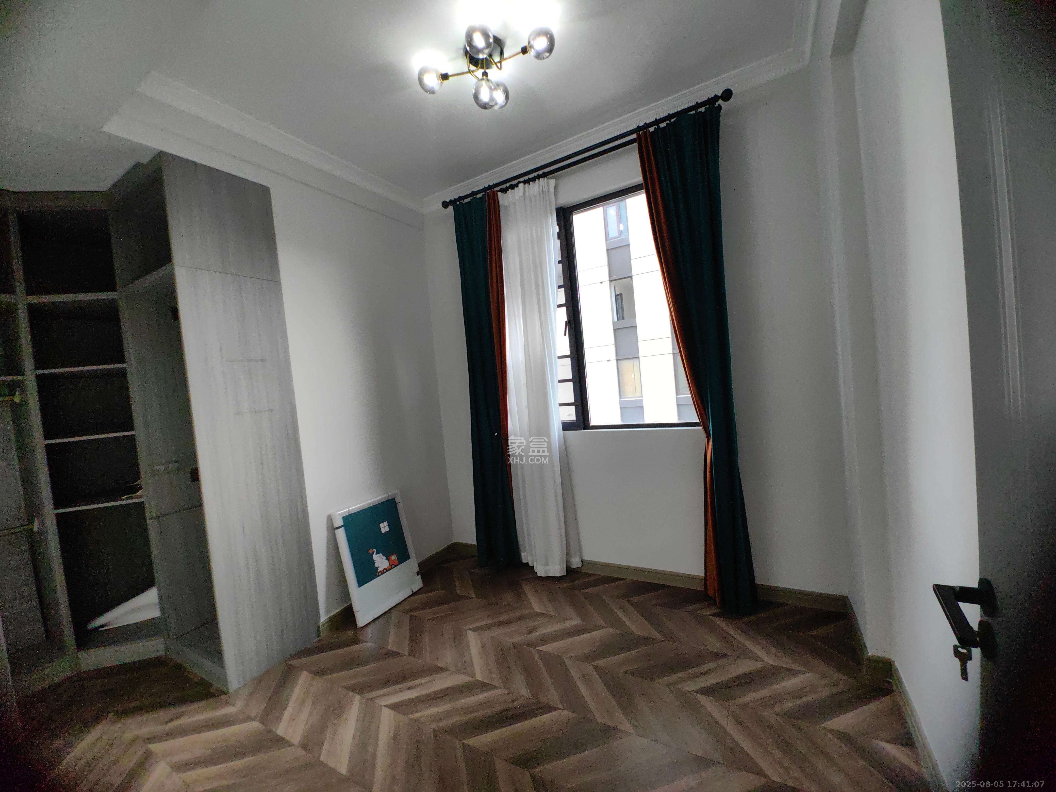 建发央玺(建发泱玺雅苑) 4室2厅1卫 8500.0元/月 建发央玺(建发泱玺雅苑) 4室2厅1卫 8500.0元/月室内图