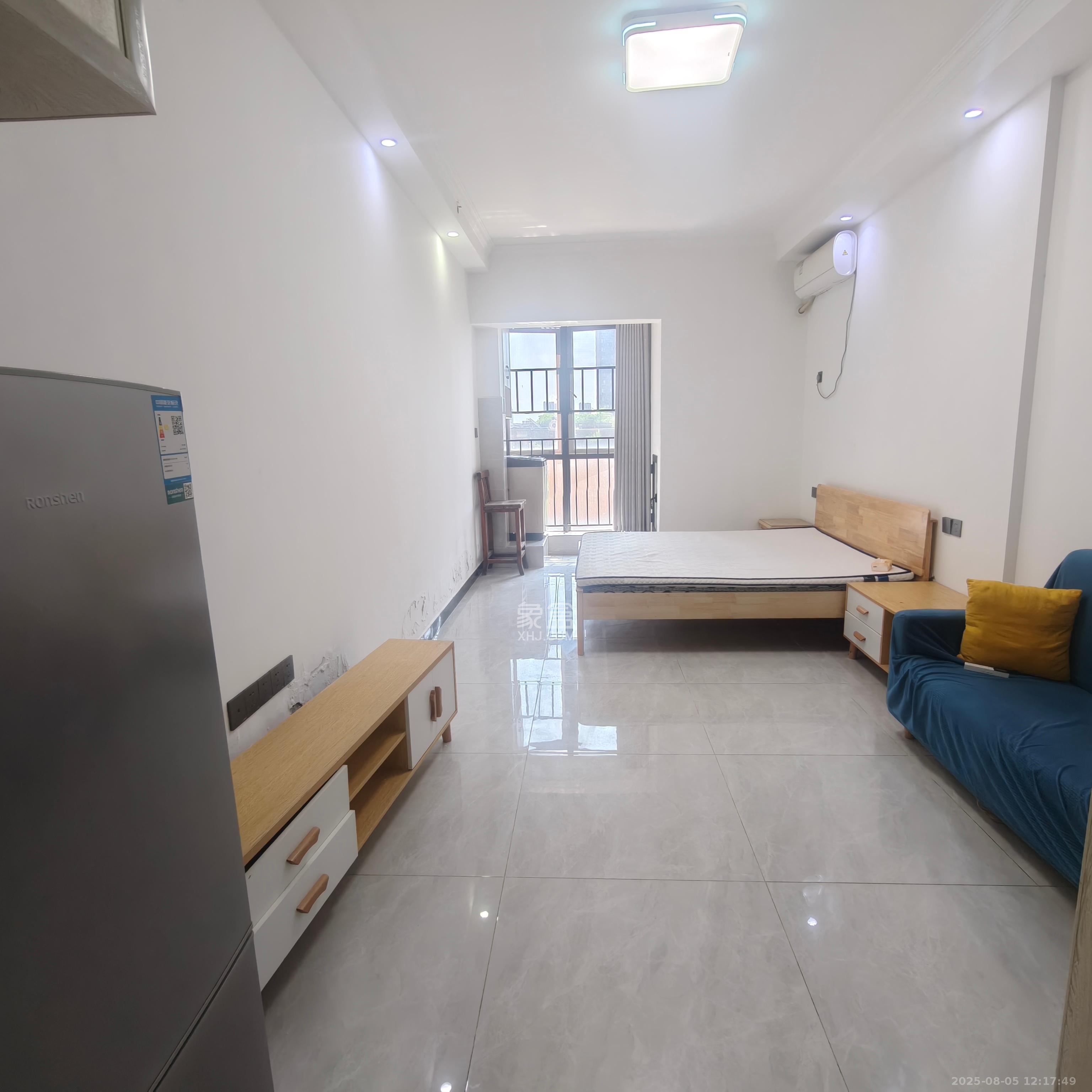 海伦春天 1室1厅1卫 1300.0元/月 海伦春天 1室1厅1卫 1300.0元/月室内图