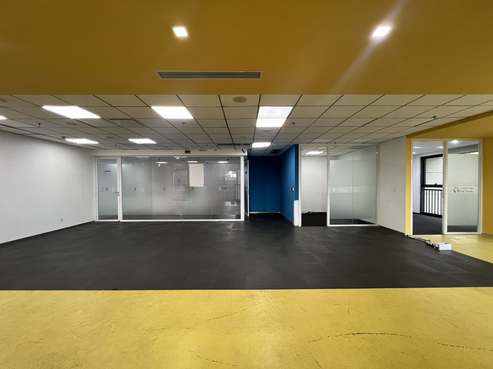 互联网金融大厦 1室0厅0卫 23000.0元/月 互联网金融大厦 1室0厅0卫 23000.0元/月室内图