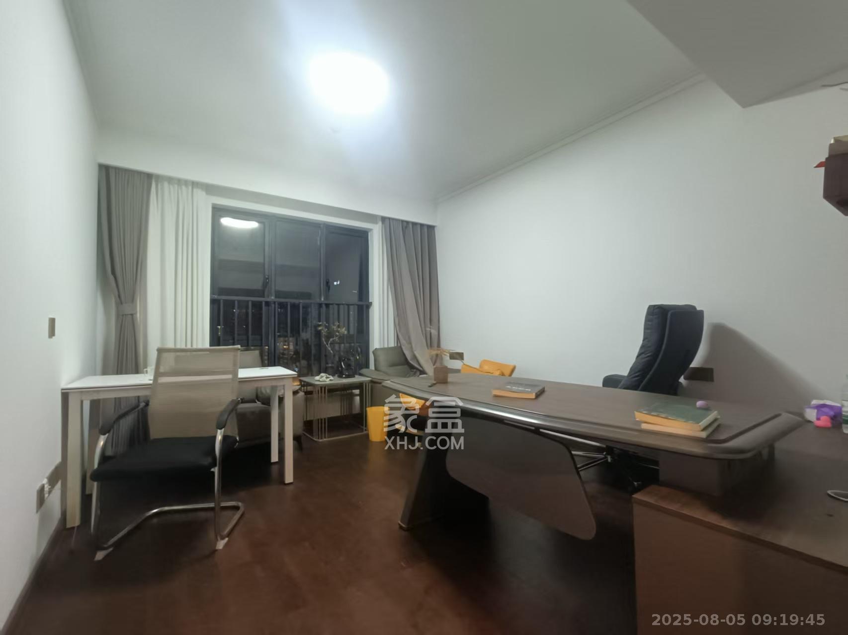 绿地长沙城际空间站(柏仕佳苑)  4室2厅2卫    3600.0元/月 绿地长沙城际空间站(柏仕佳苑)  4室2厅2卫    3600.0元/月室内图