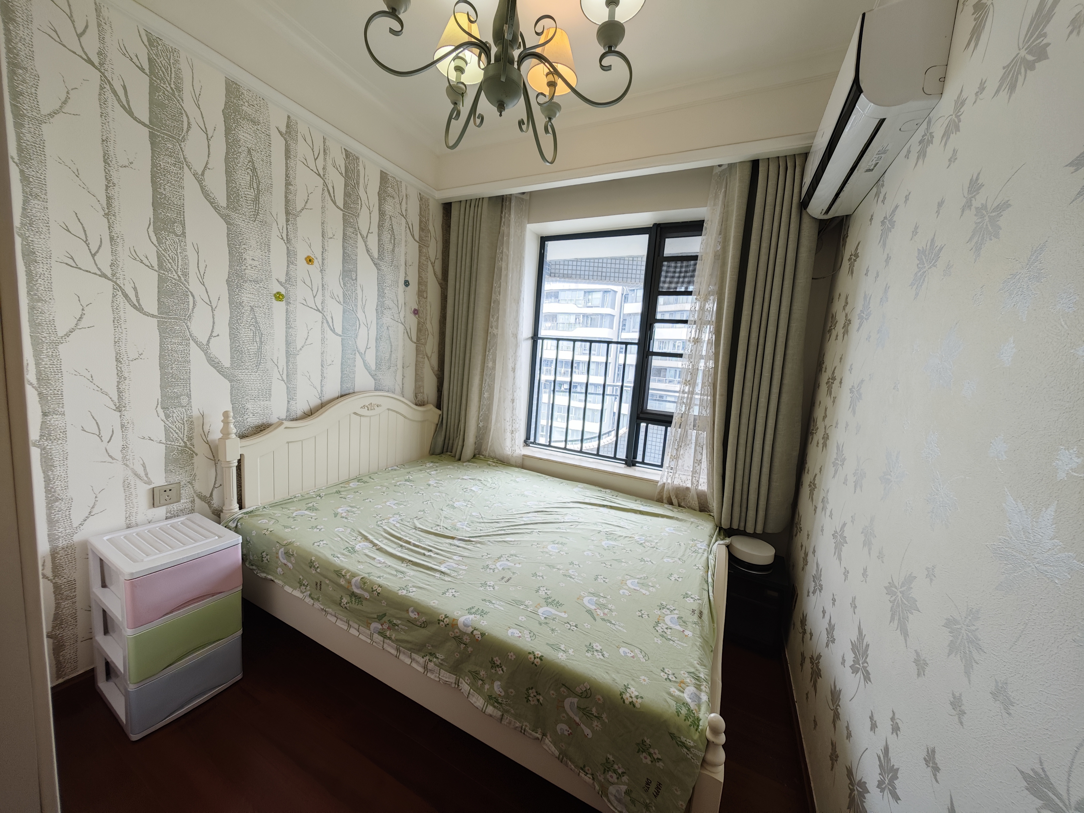 碧桂园滨海国际二期(君临湾) 3室2厅1卫 2500.0元/月 碧桂园滨海国际二期(君临湾) 3室2厅1卫 2500.0元/月室内图