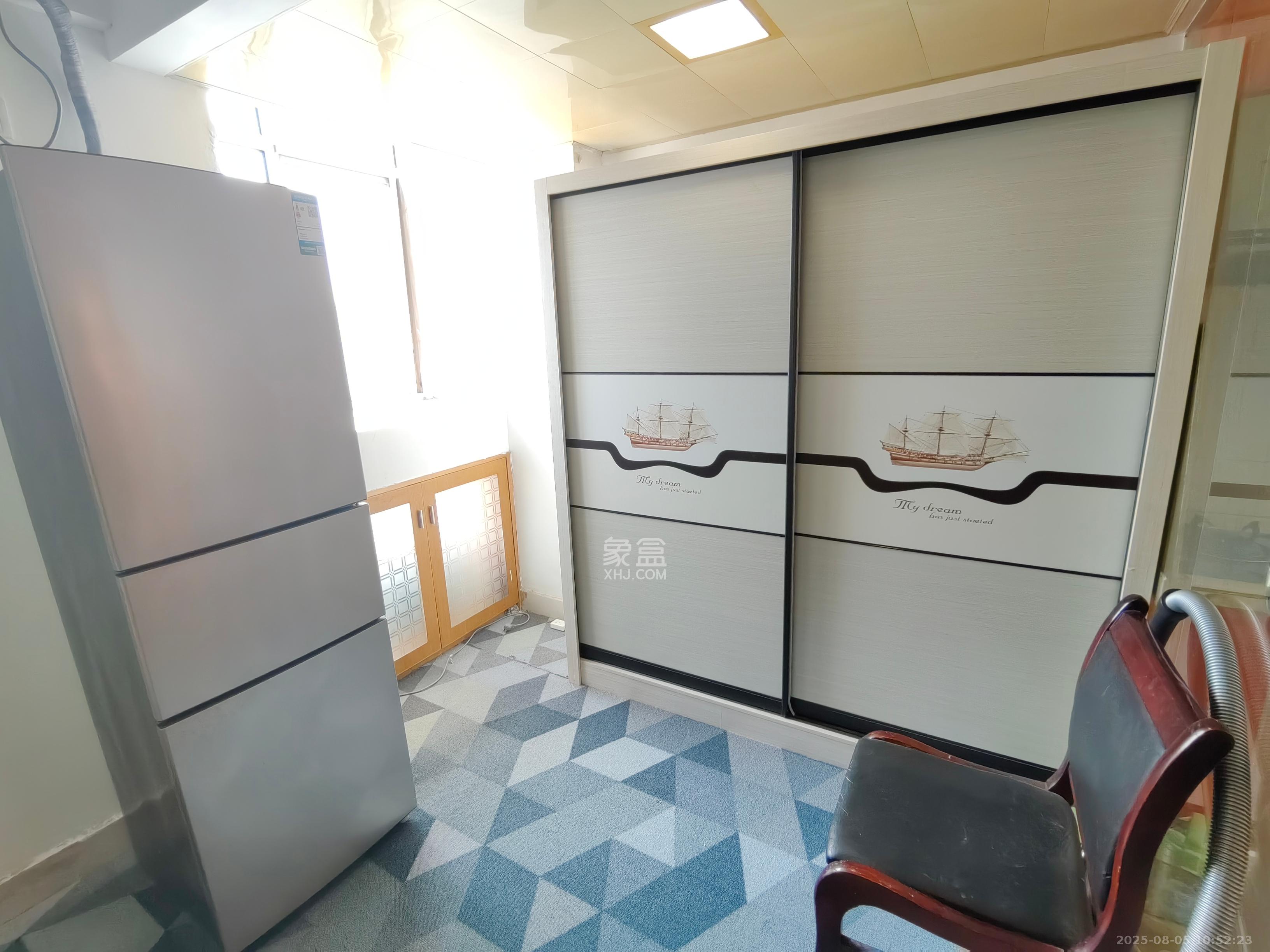 中远公馆 1室1厅1卫 1300.0元/月 中远公馆 1室1厅1卫 1300.0元/月室内图