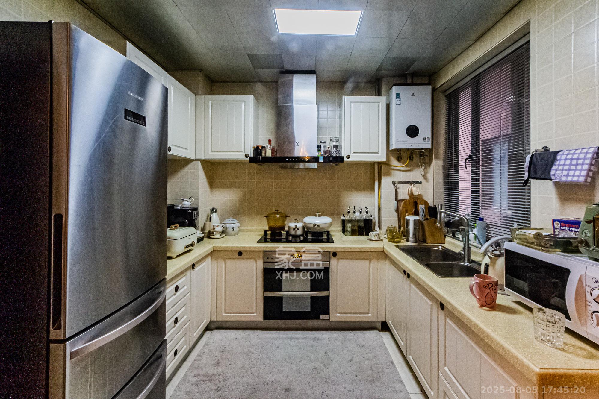 滨江君悦香邸  1室0厅0卫    155.0万 滨江君悦香邸  1室0厅0卫    155.0万厨房