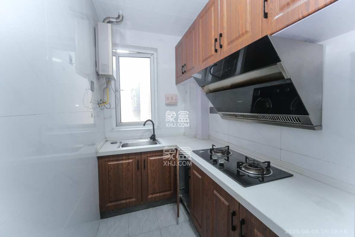 荣盛花语城  3室2厅1卫    61.8万 荣盛花语城  3室2厅1卫    61.8万厨房