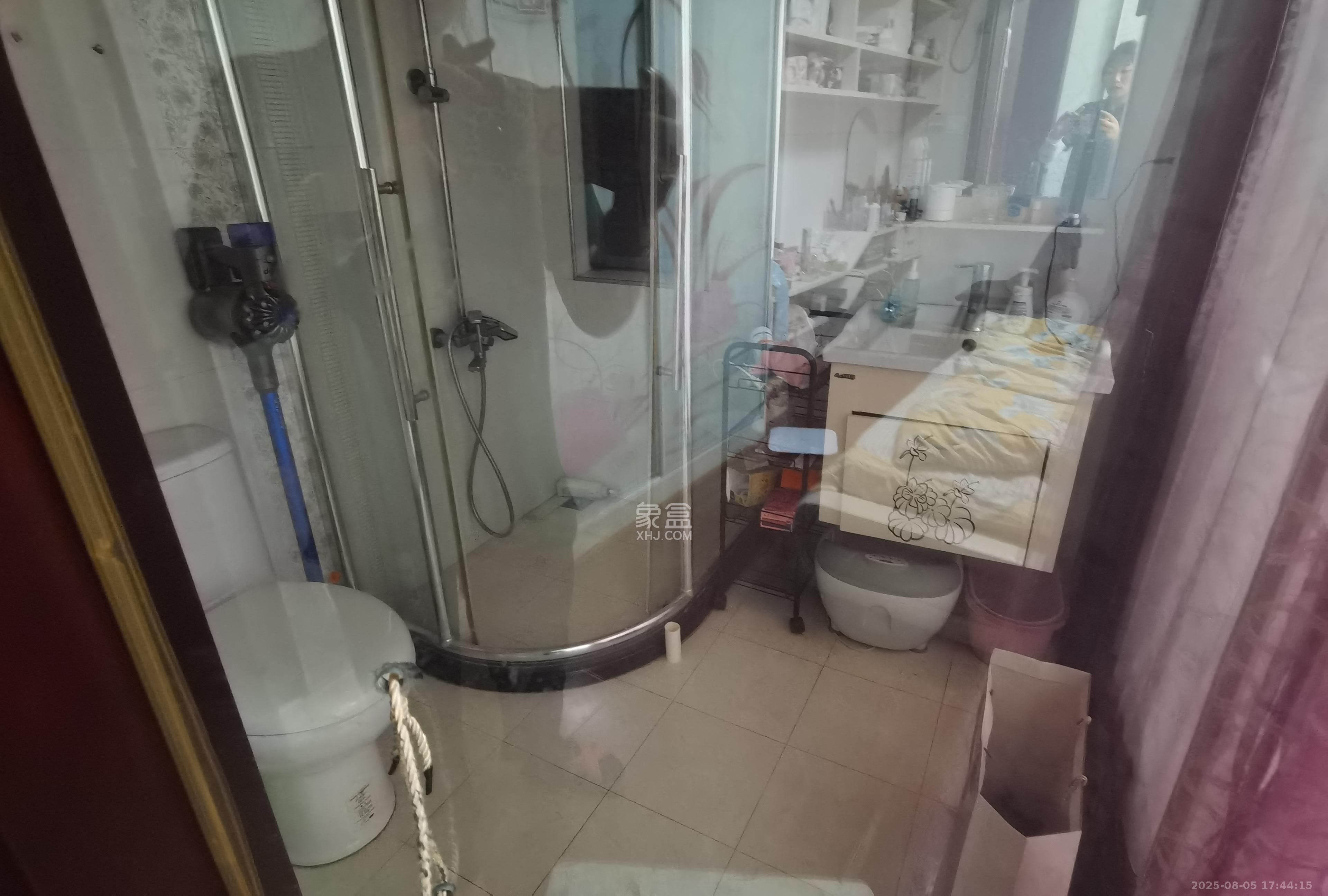 新城新世界一二三期  4室2厅2卫    3800.0元/月 新城新世界一二三期  4室2厅2卫    3800.0元/月室内图